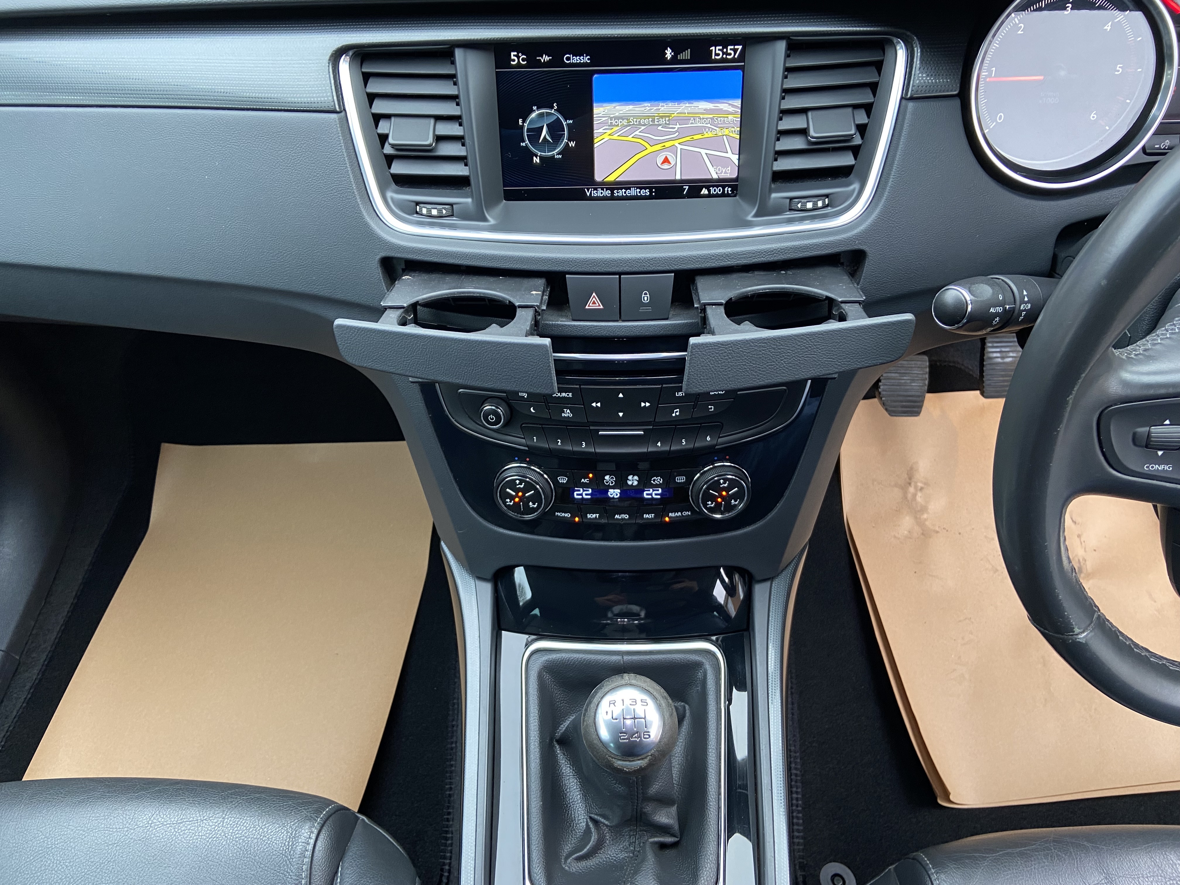 additional car image