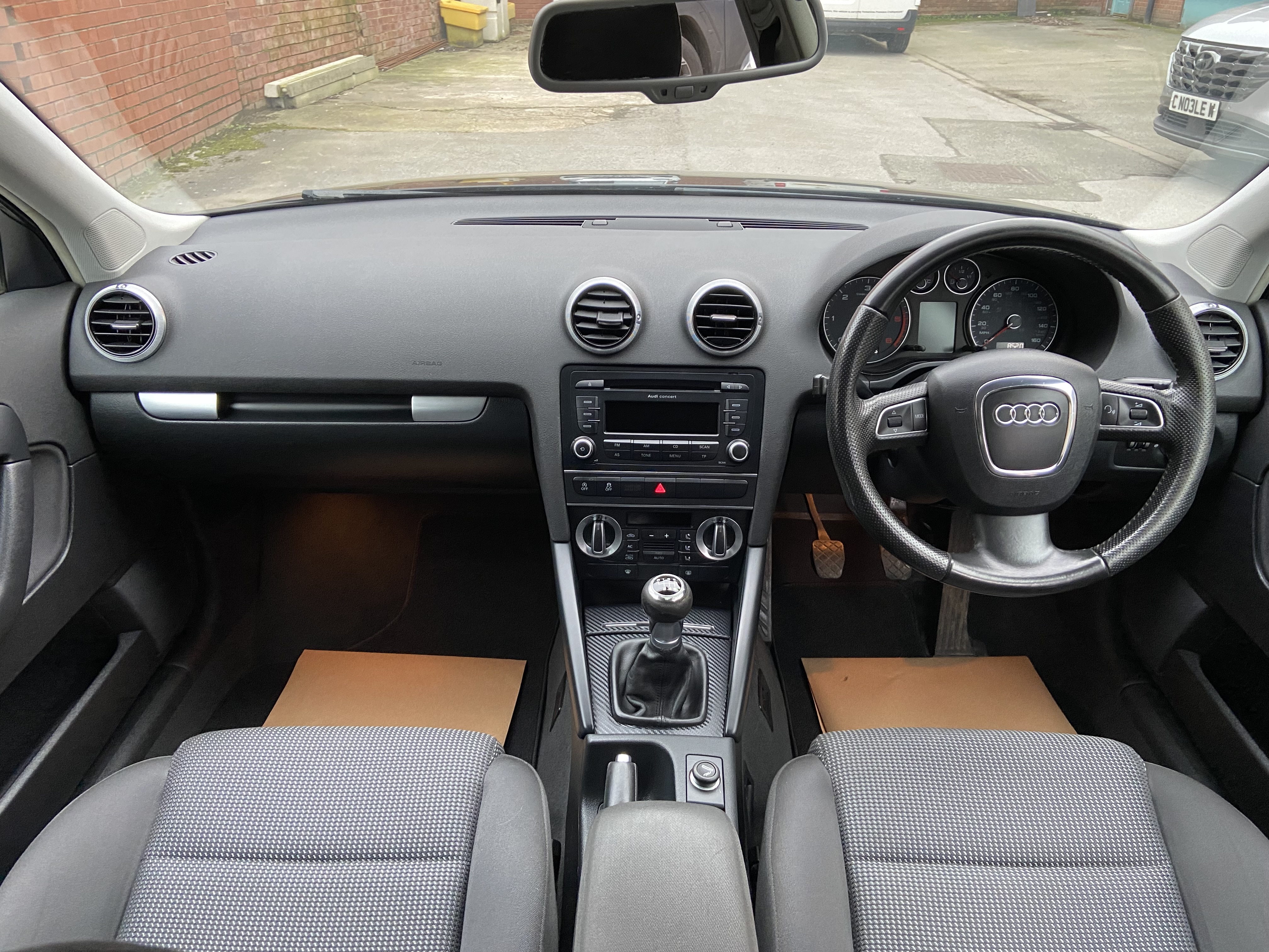 additional car image