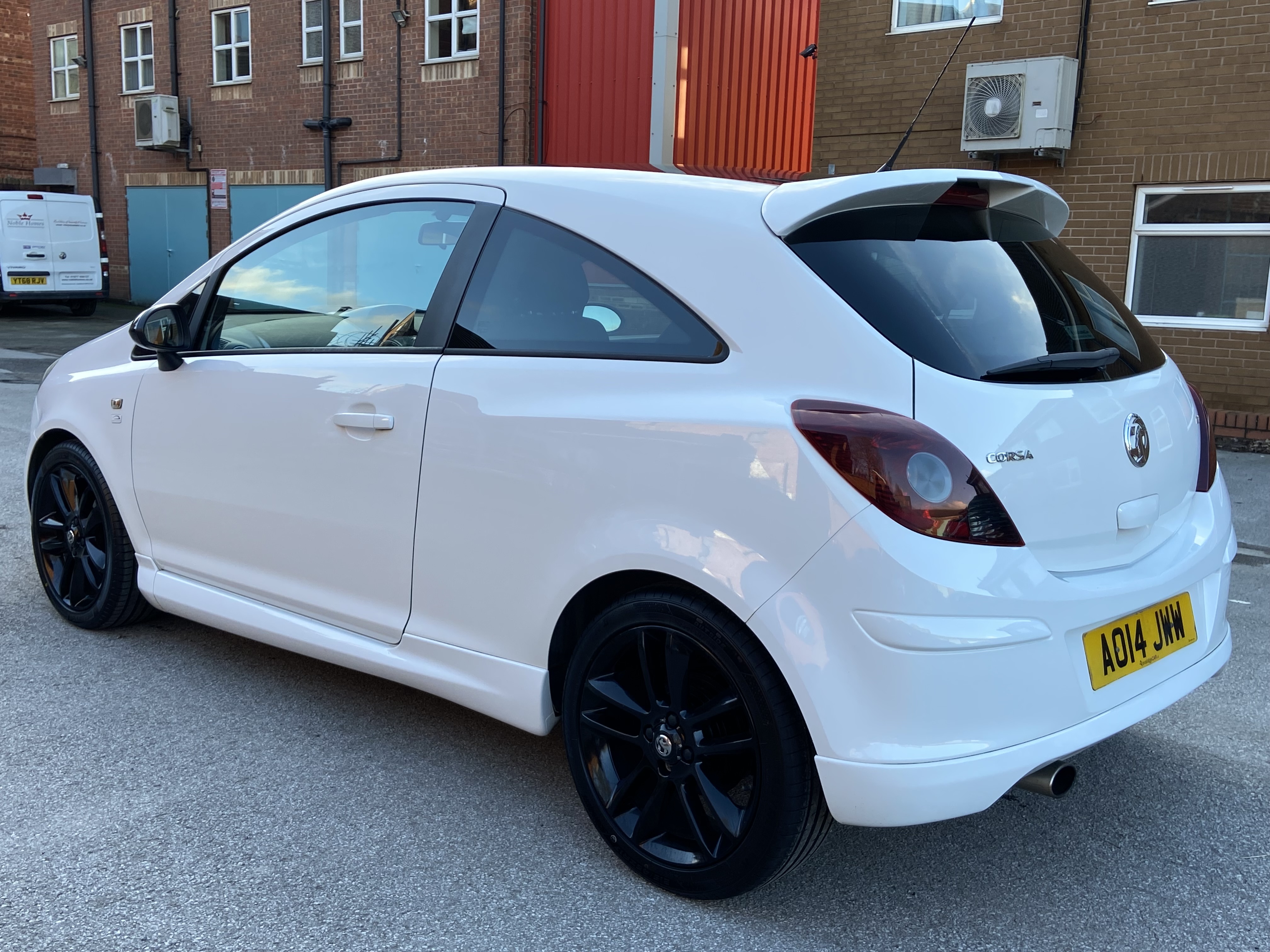 additional car image