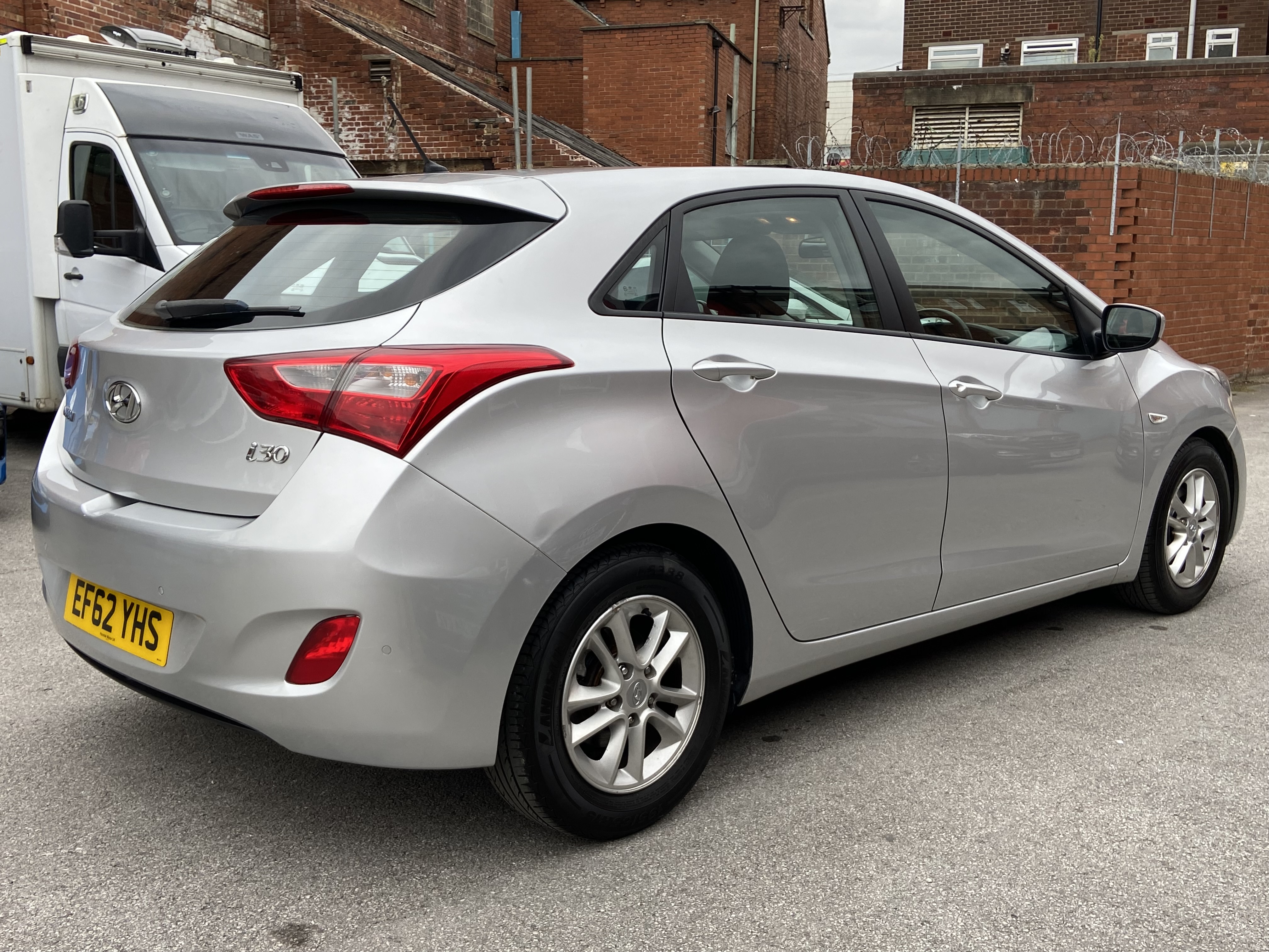 additional car image