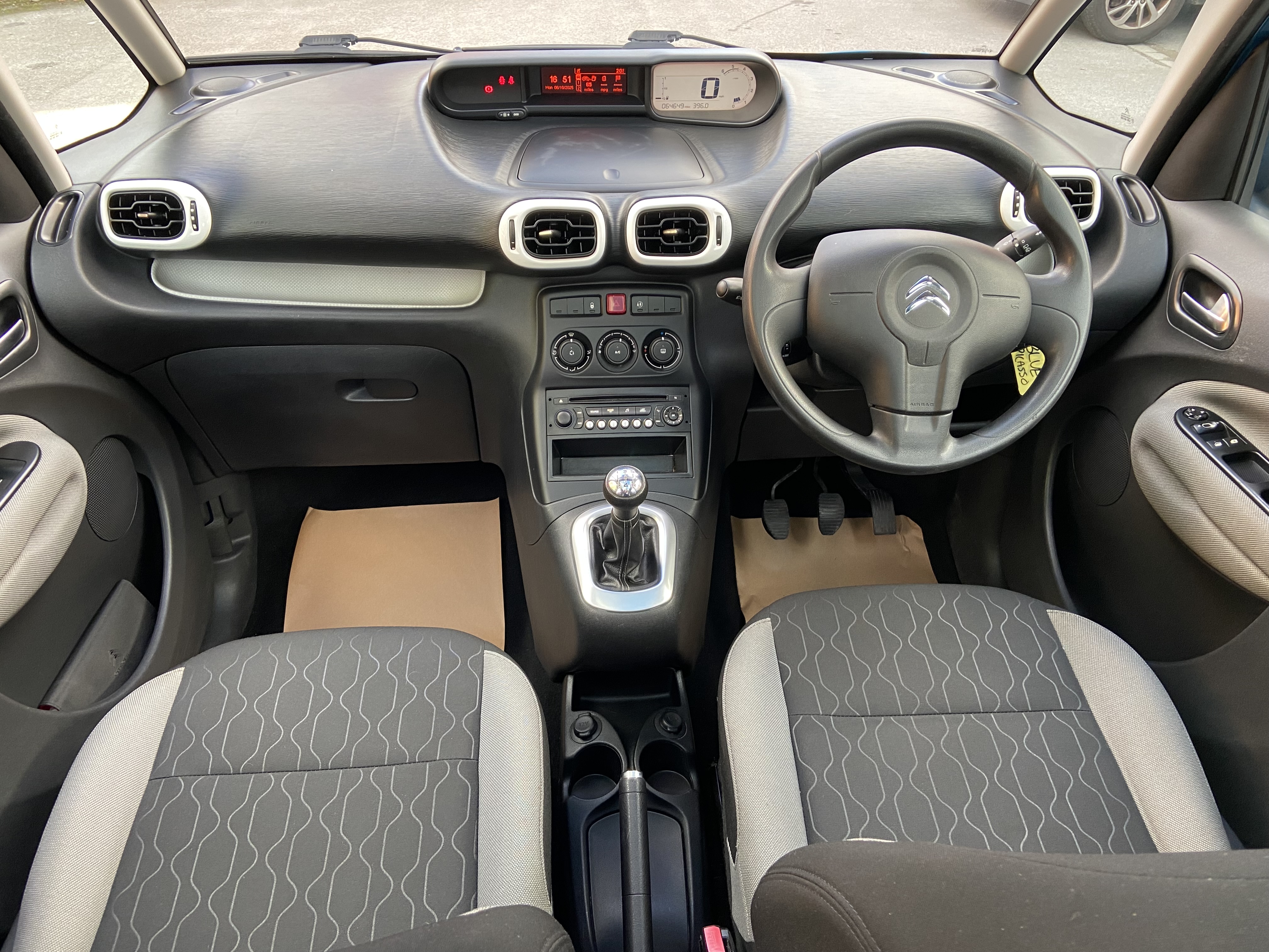 additional car image