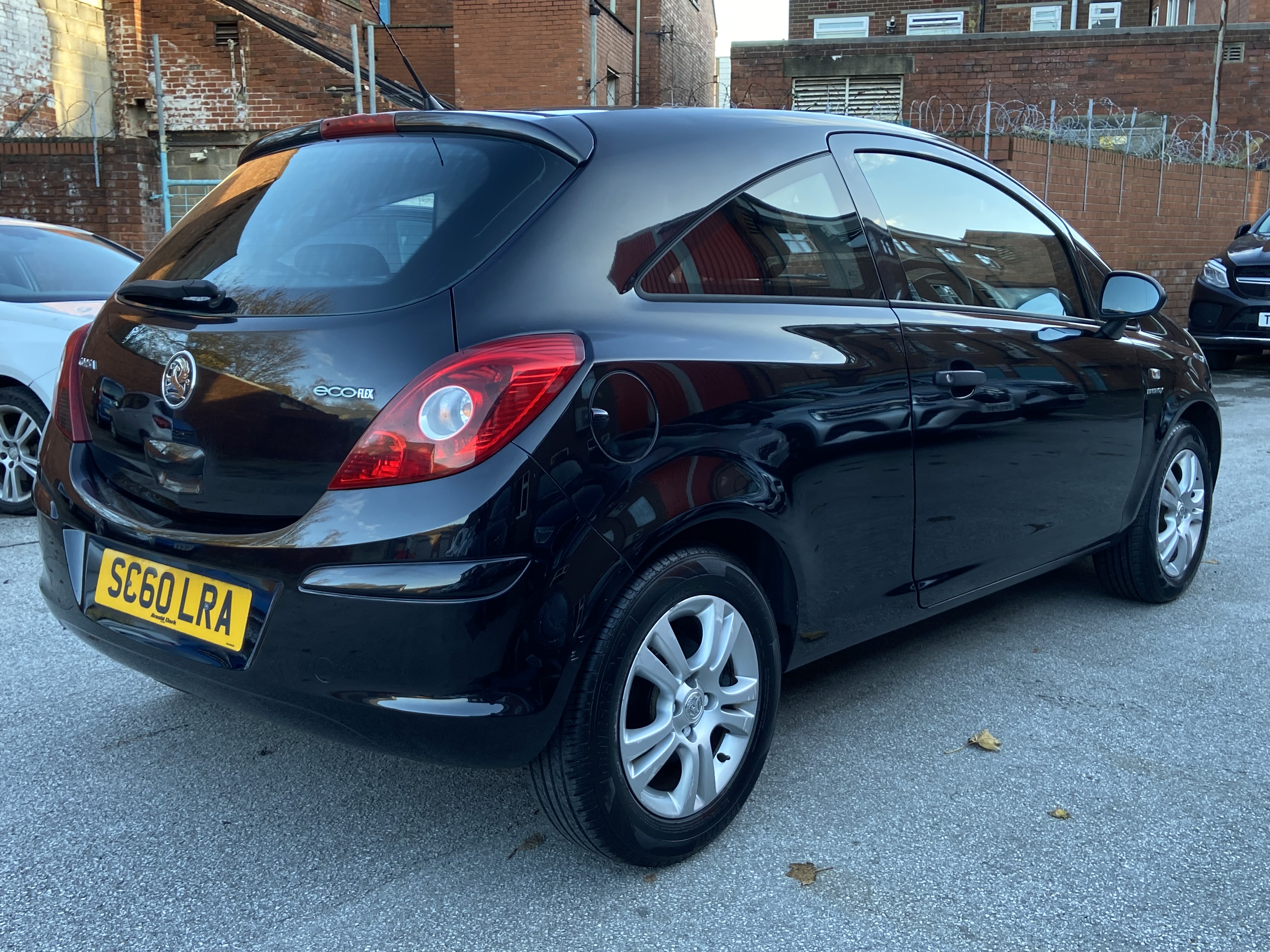 additional car image