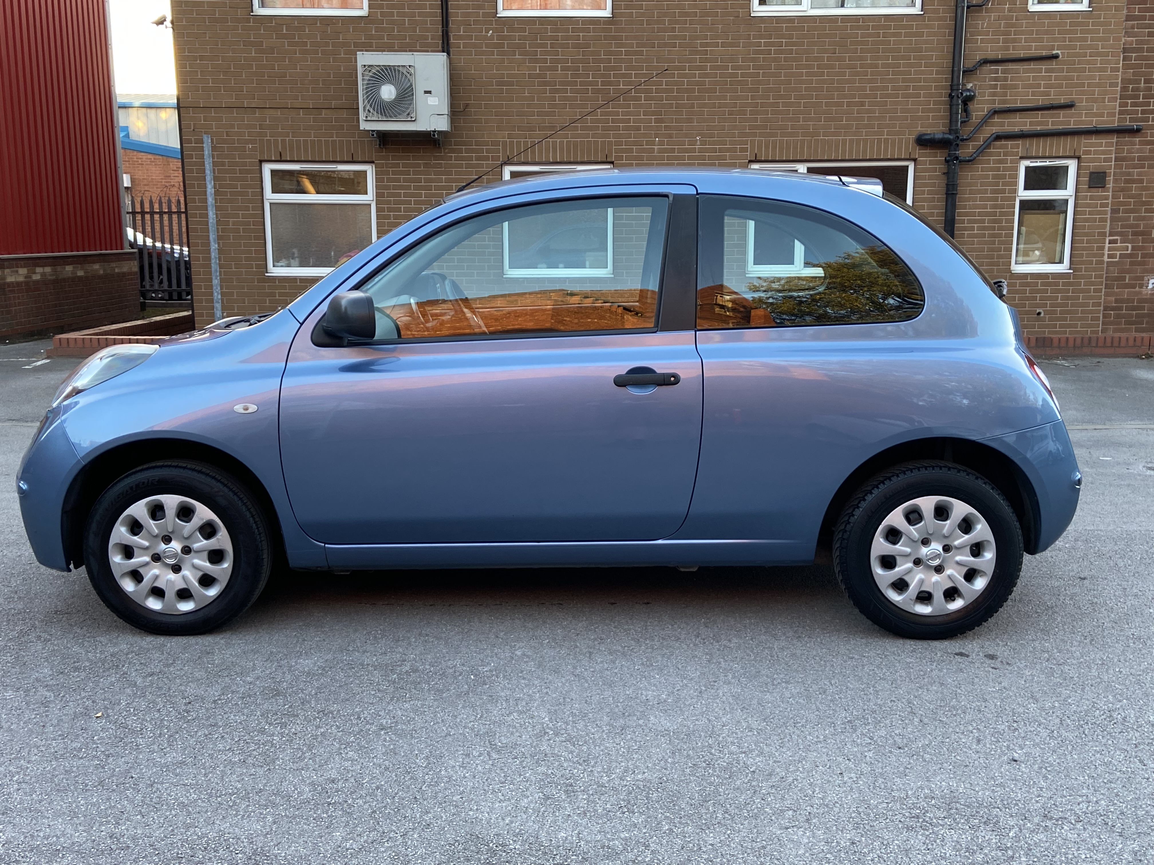 additional car image