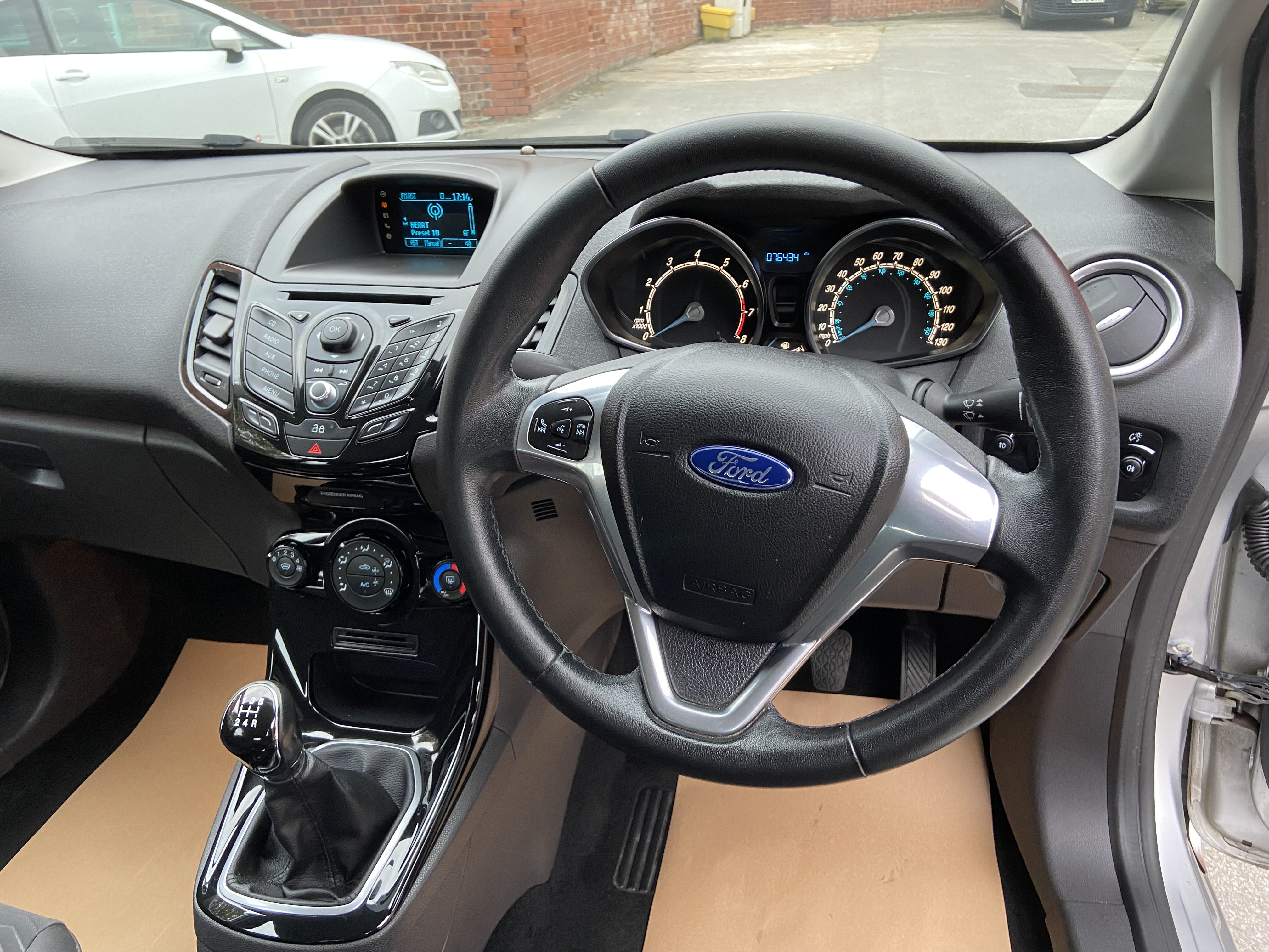 additional car image