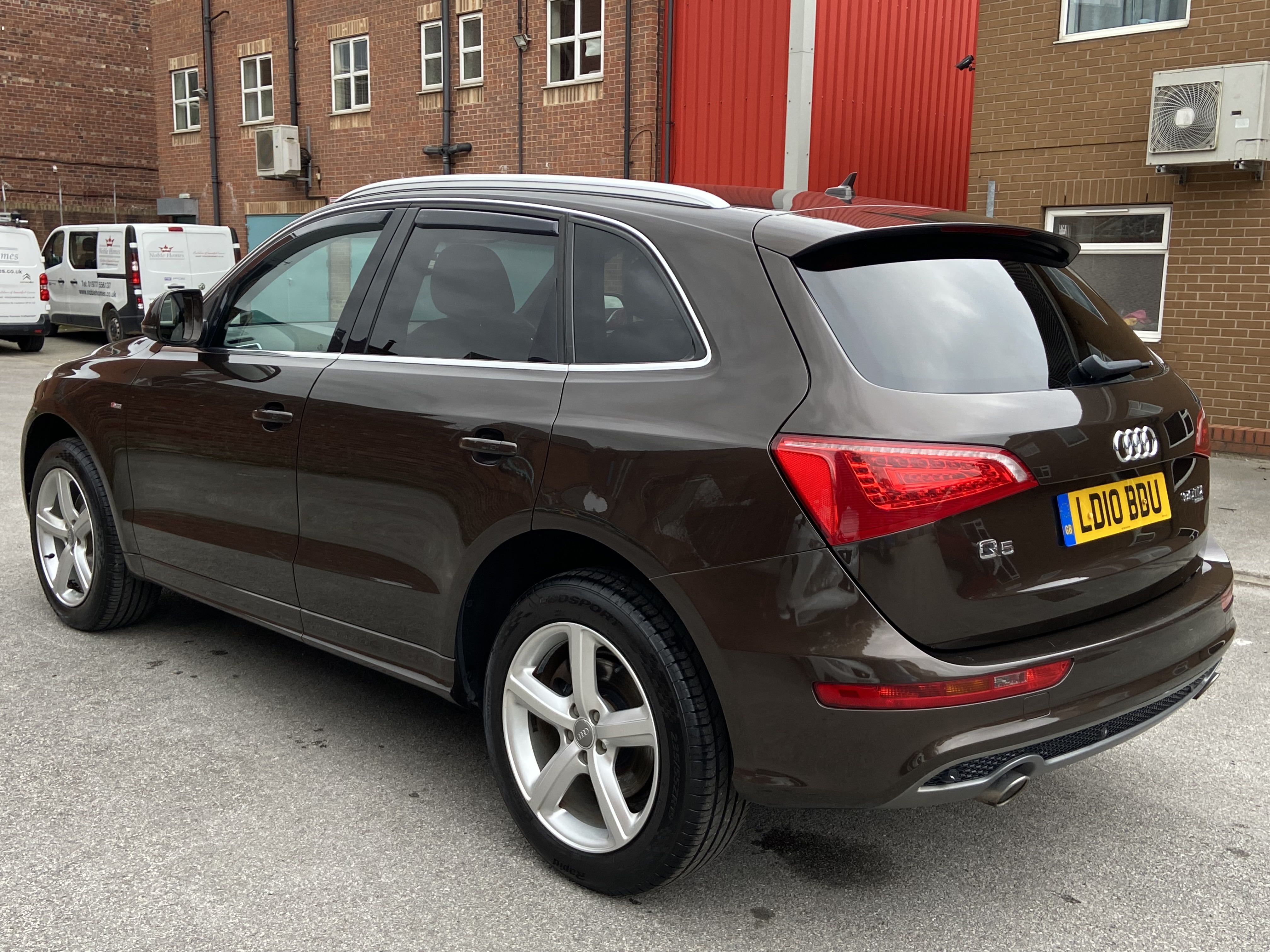 additional car image