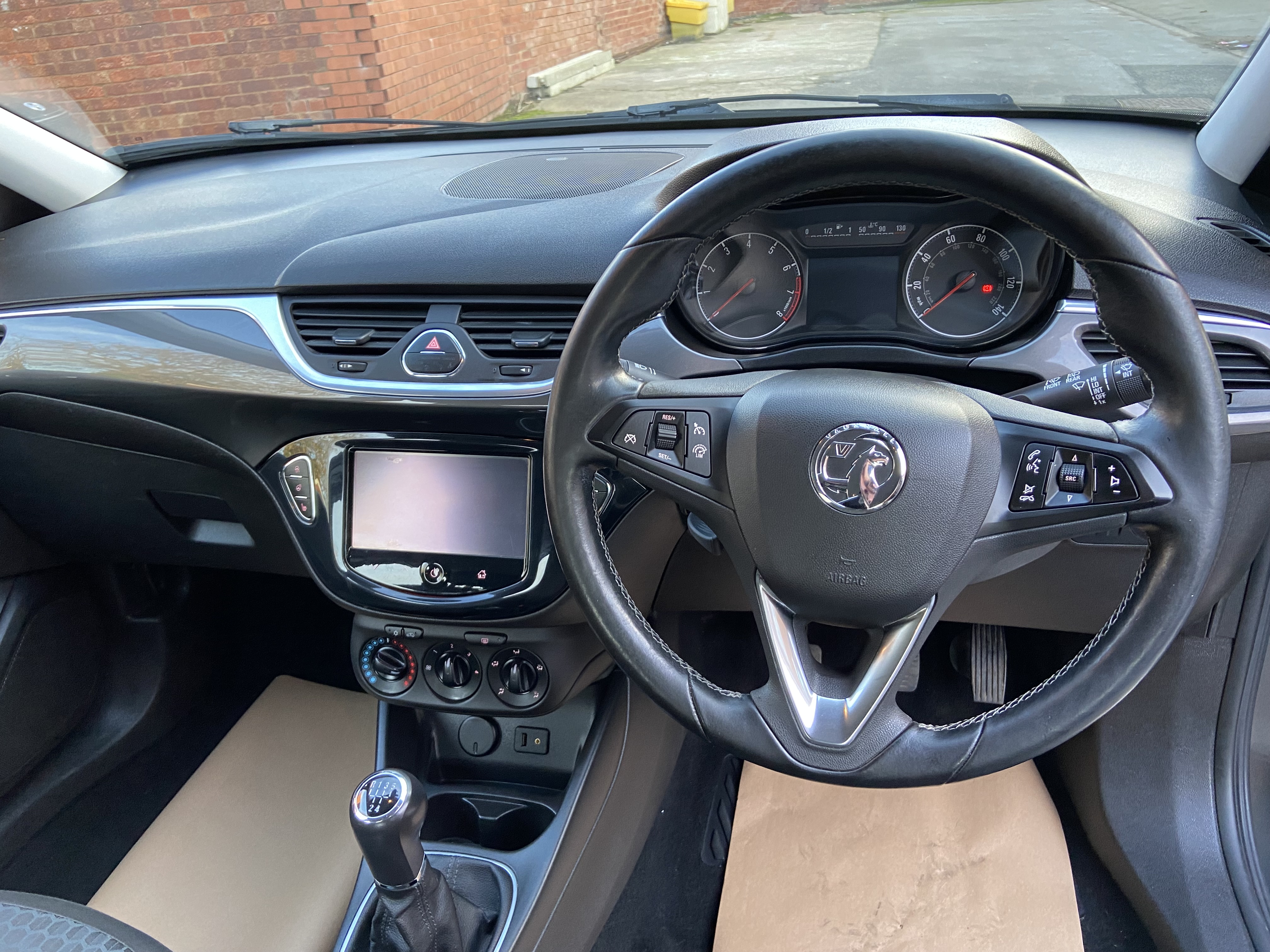 additional car image