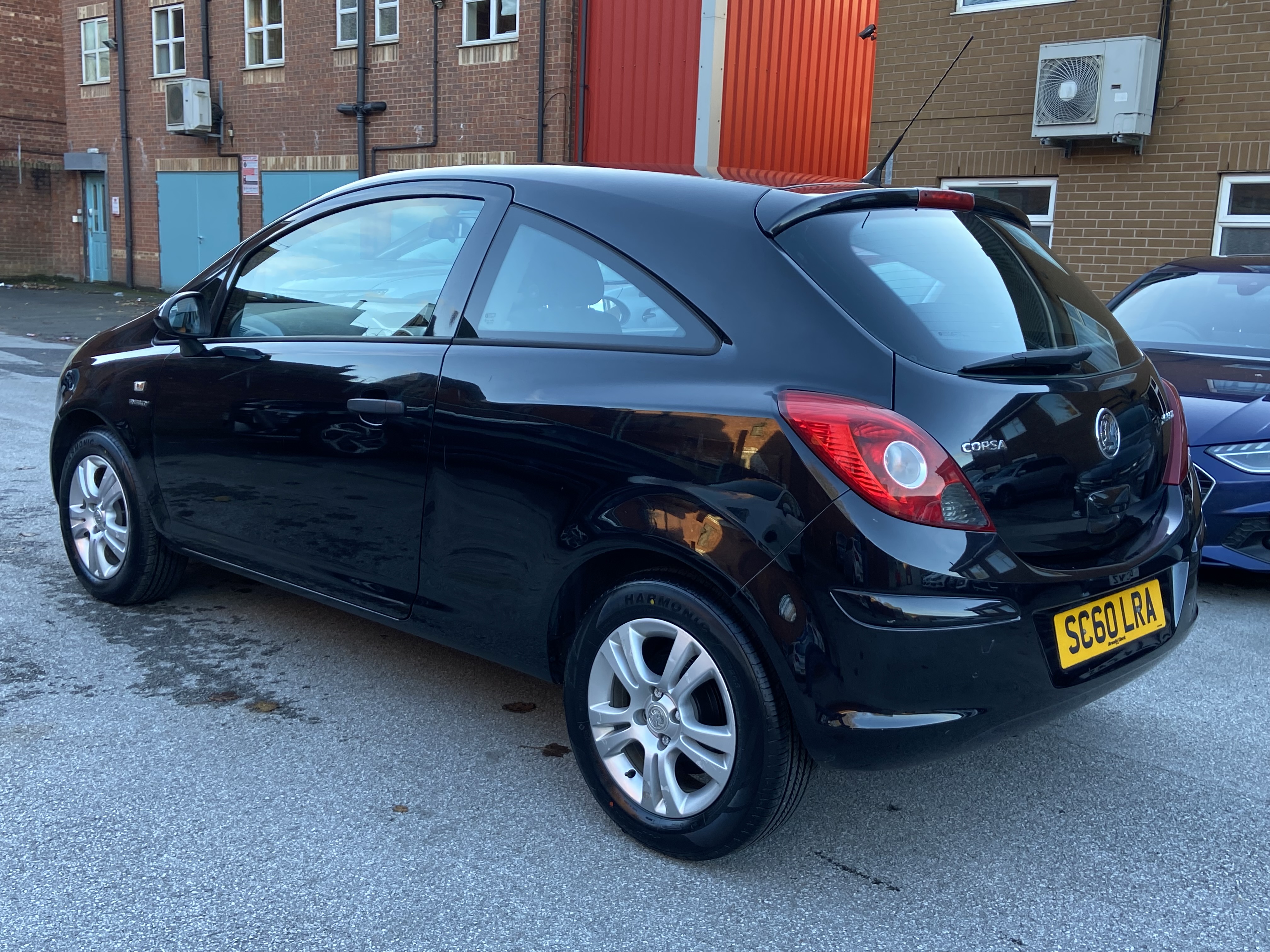 additional car image