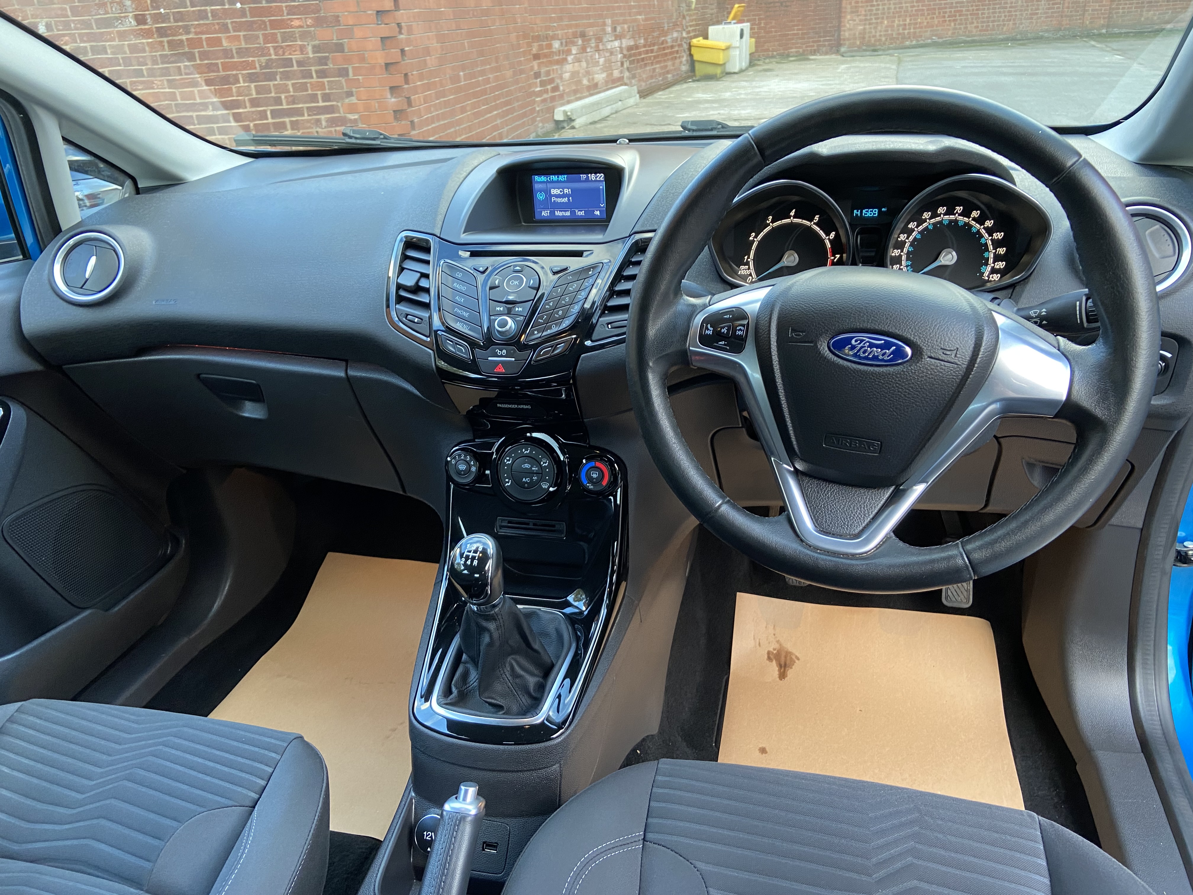 additional car image