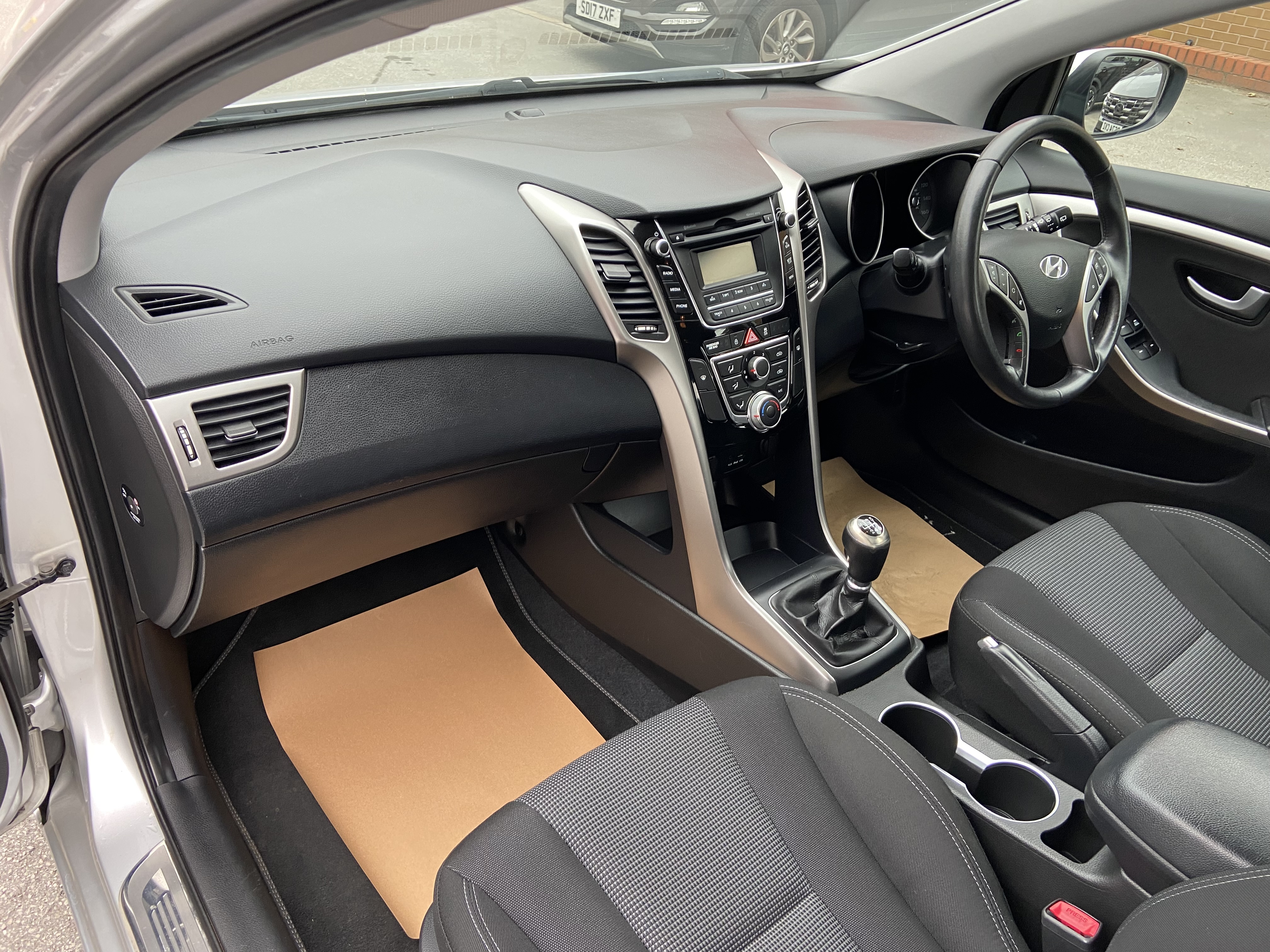 additional car image