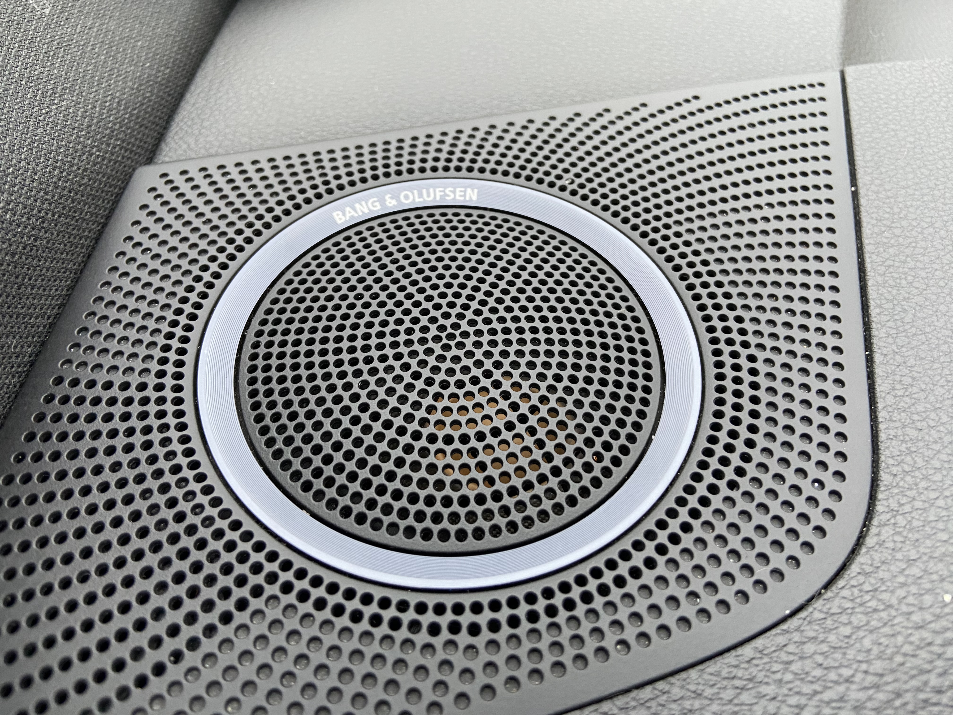 additional car image
