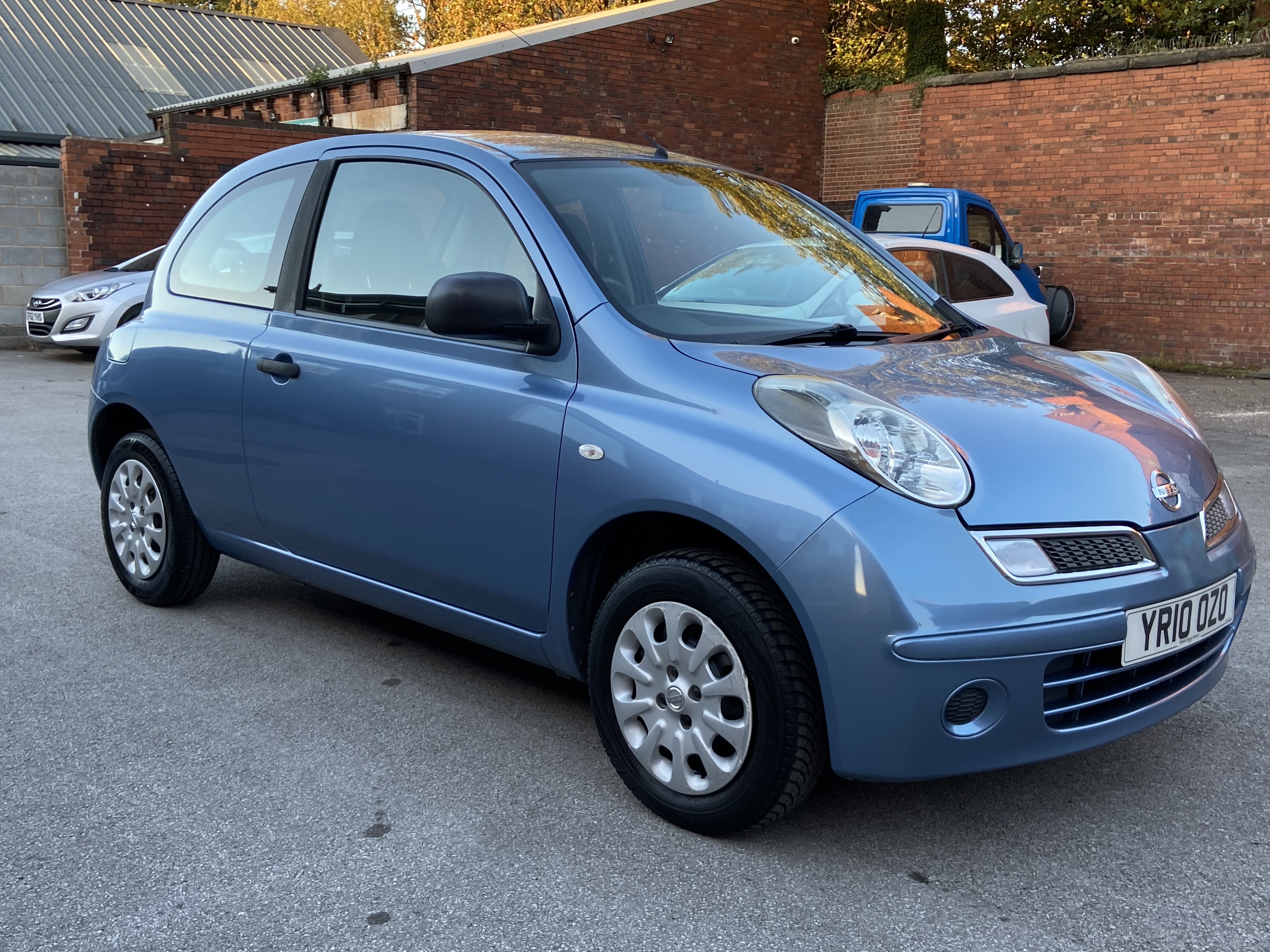 additional car image