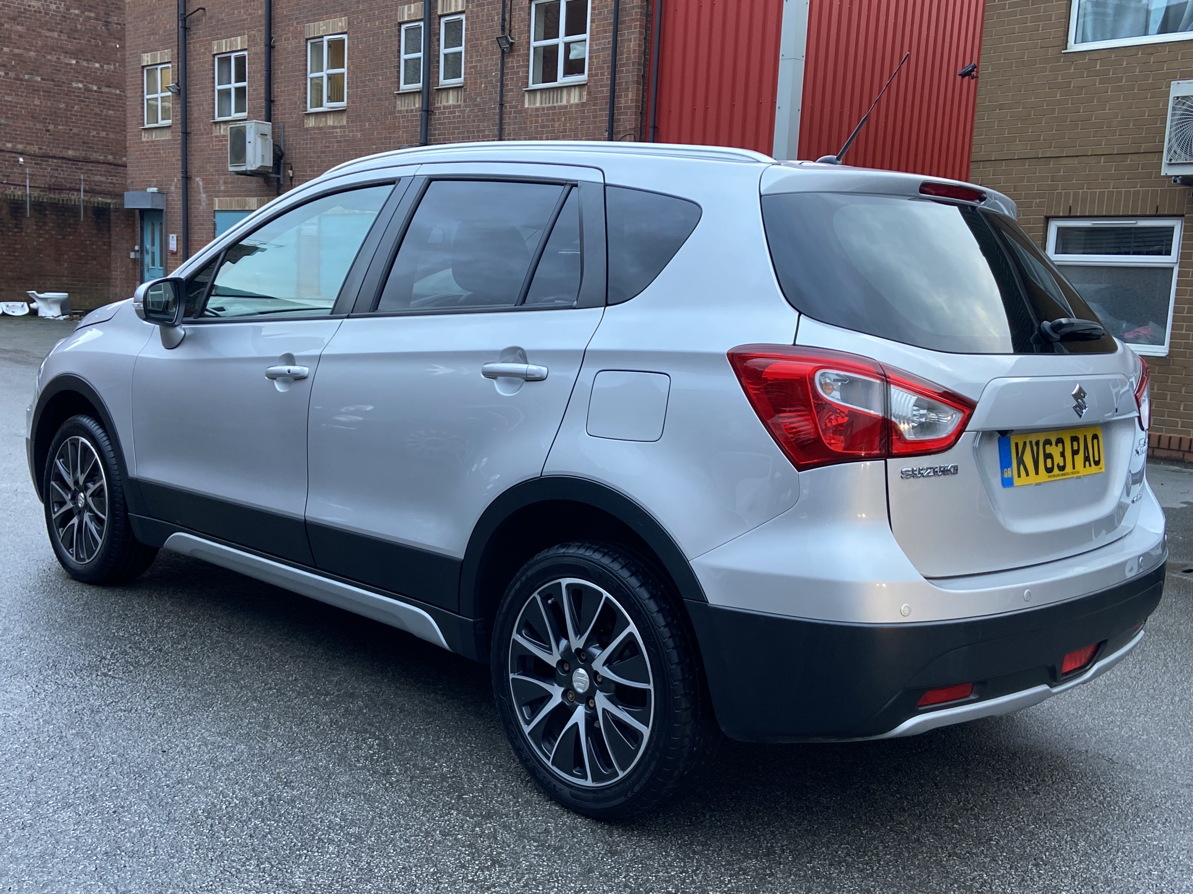 additional car image