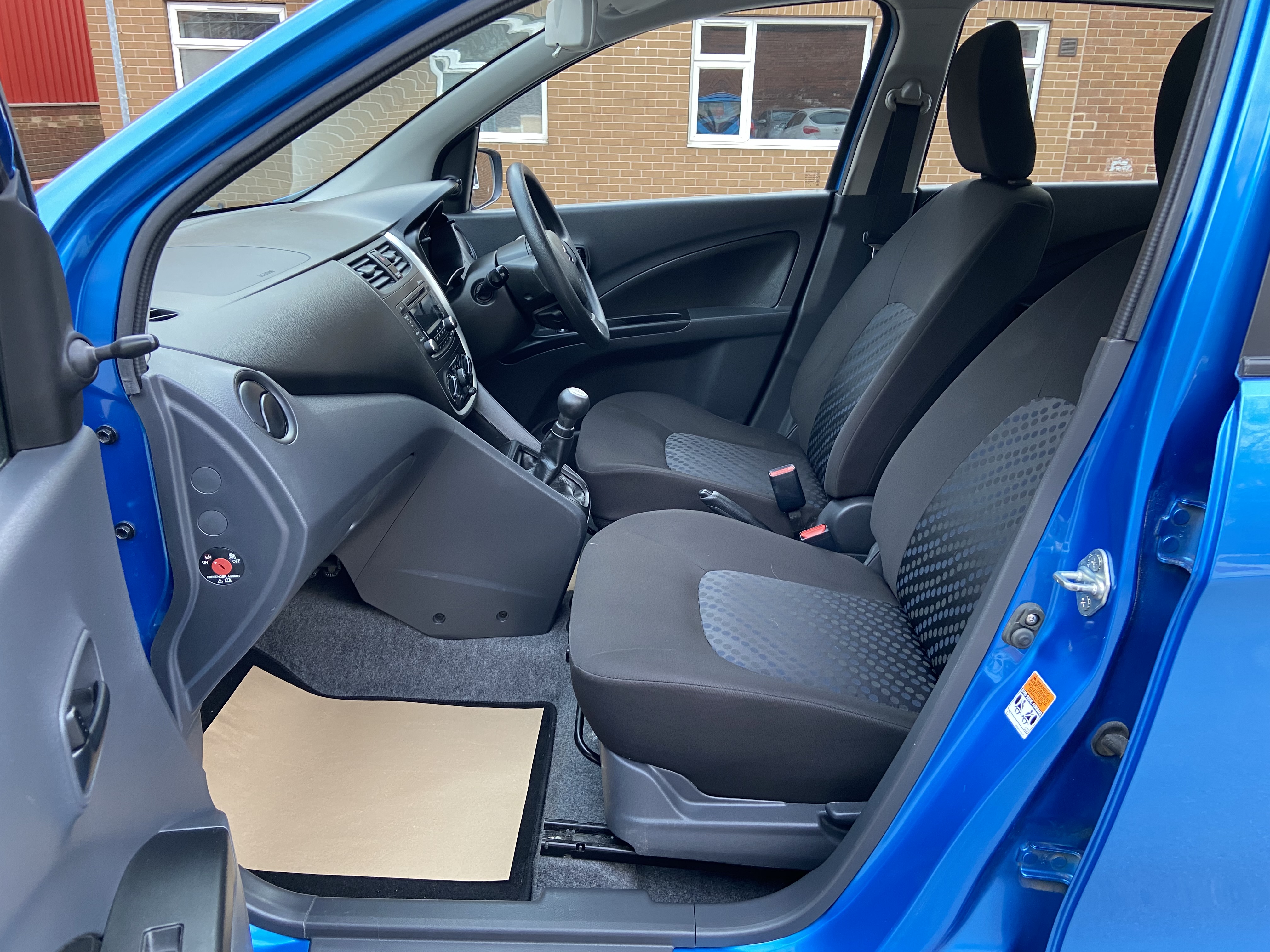 additional car image