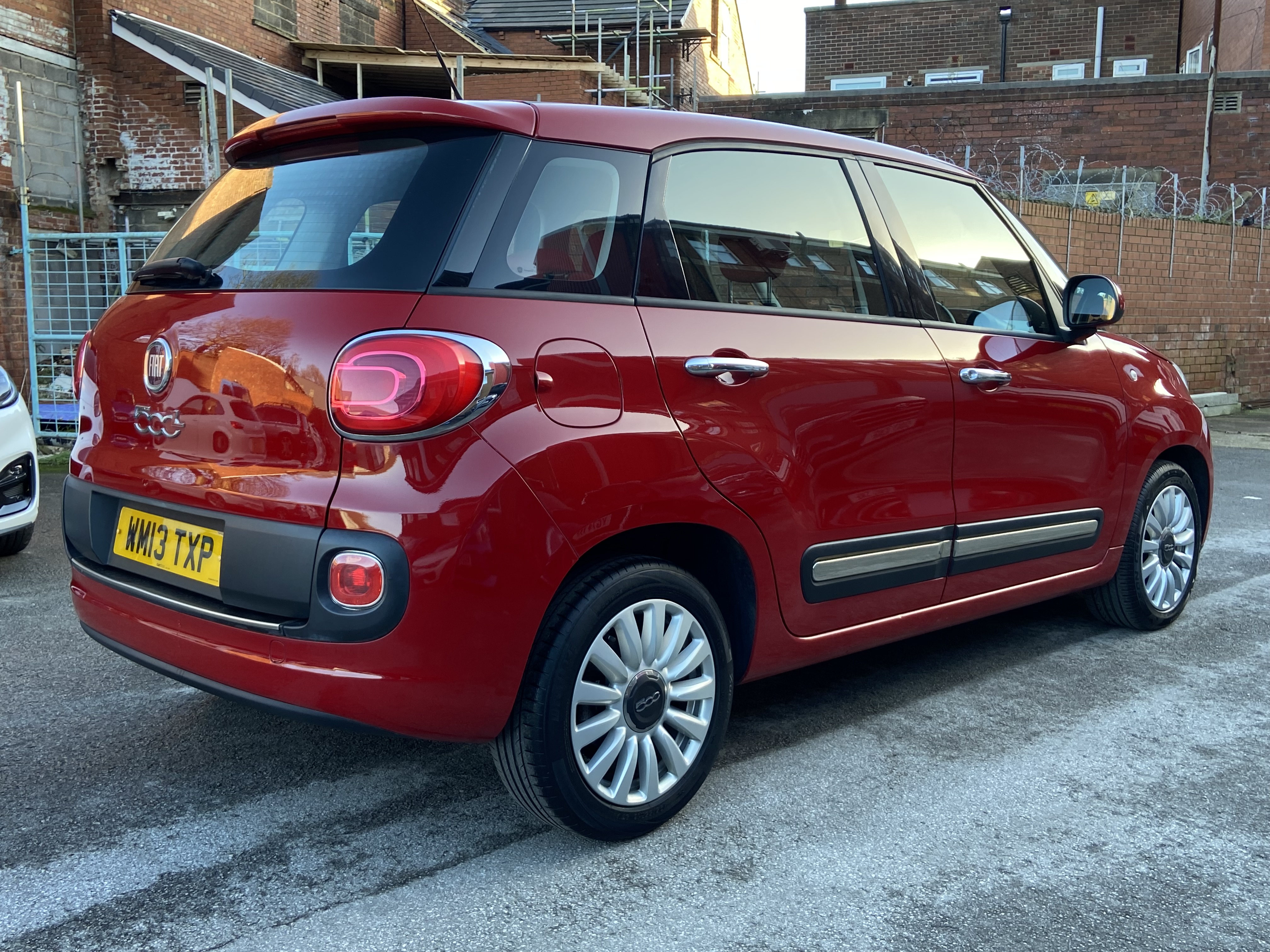 additional car image