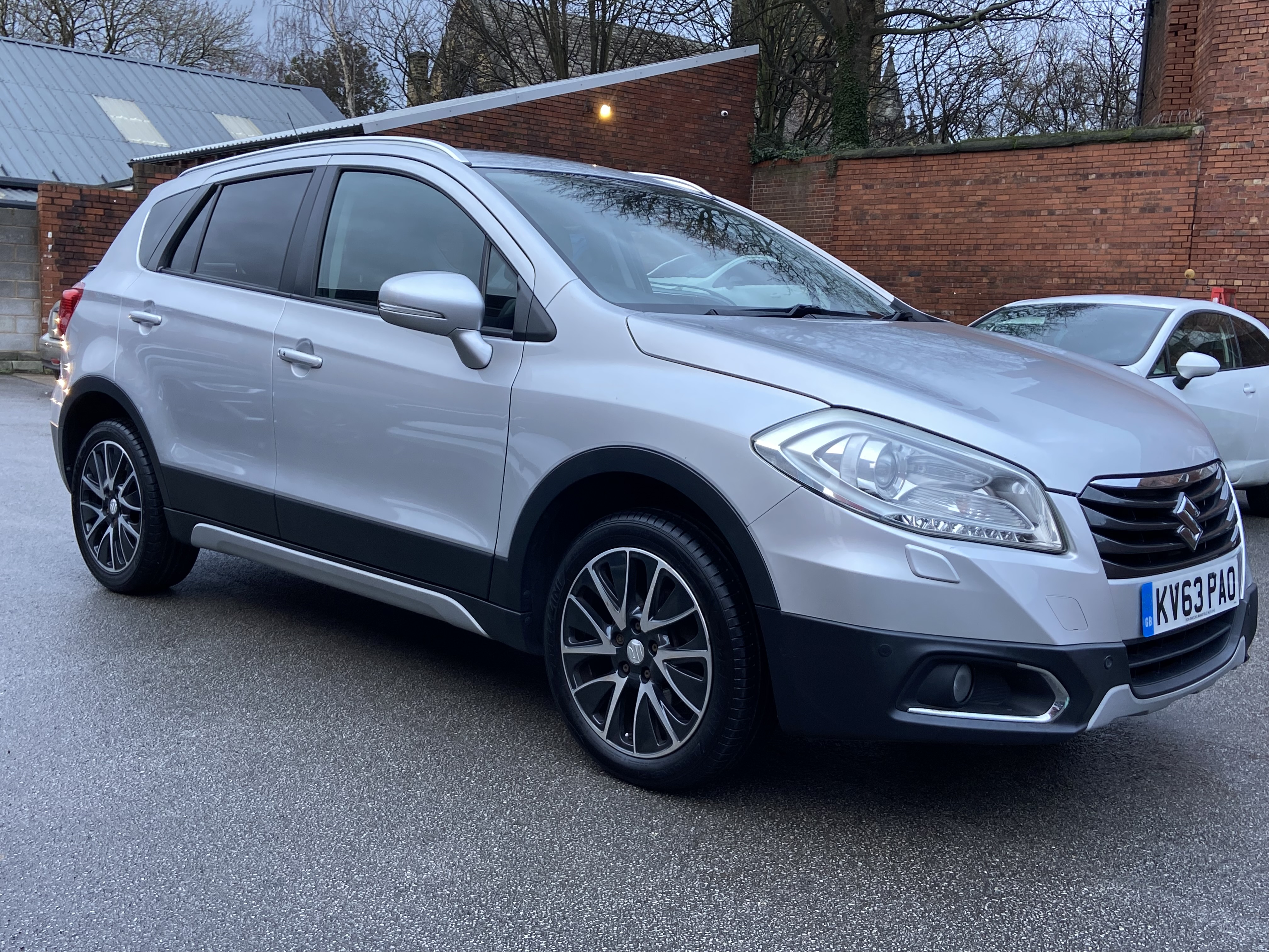 additional car image