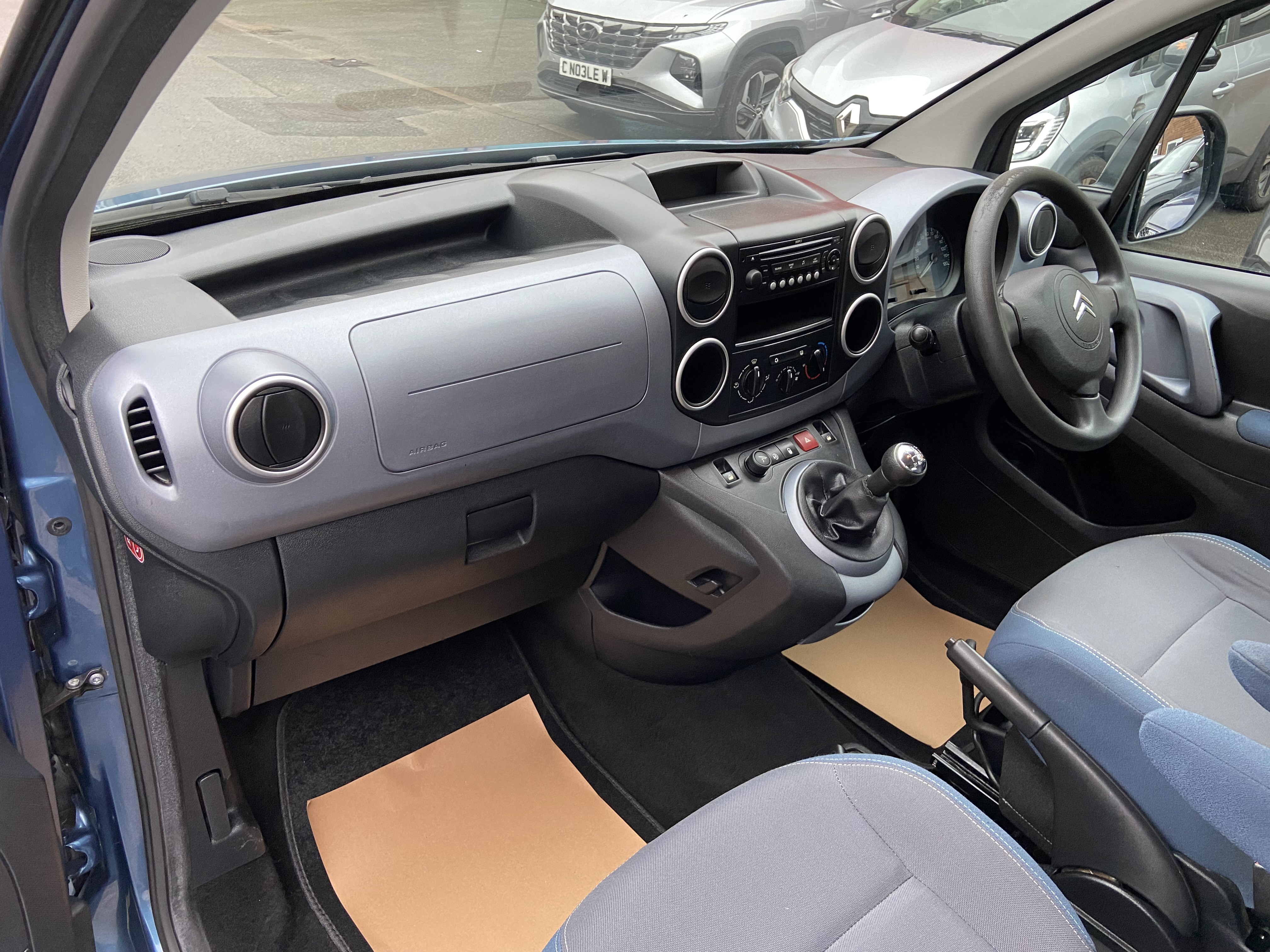 additional car image