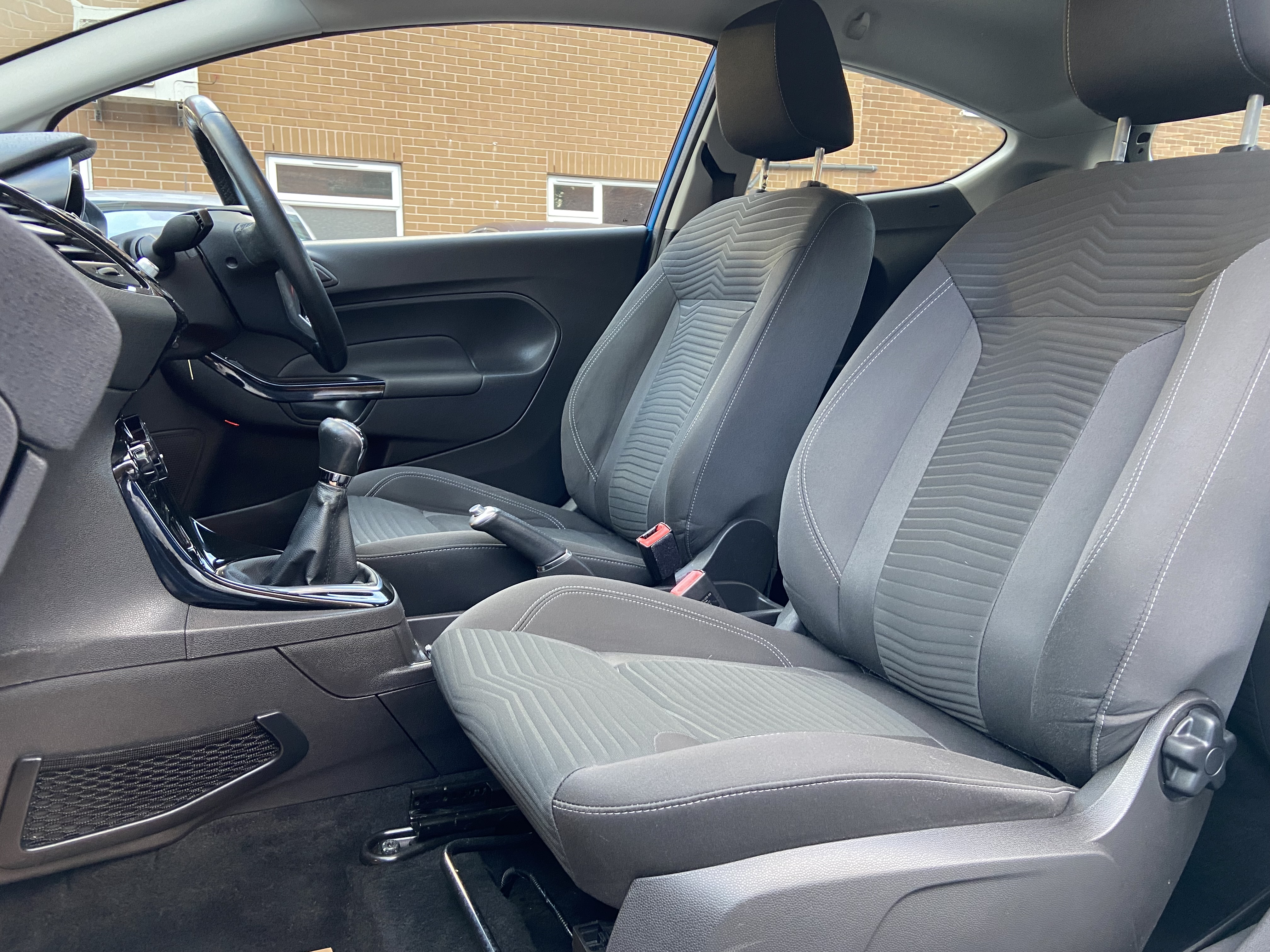 additional car image