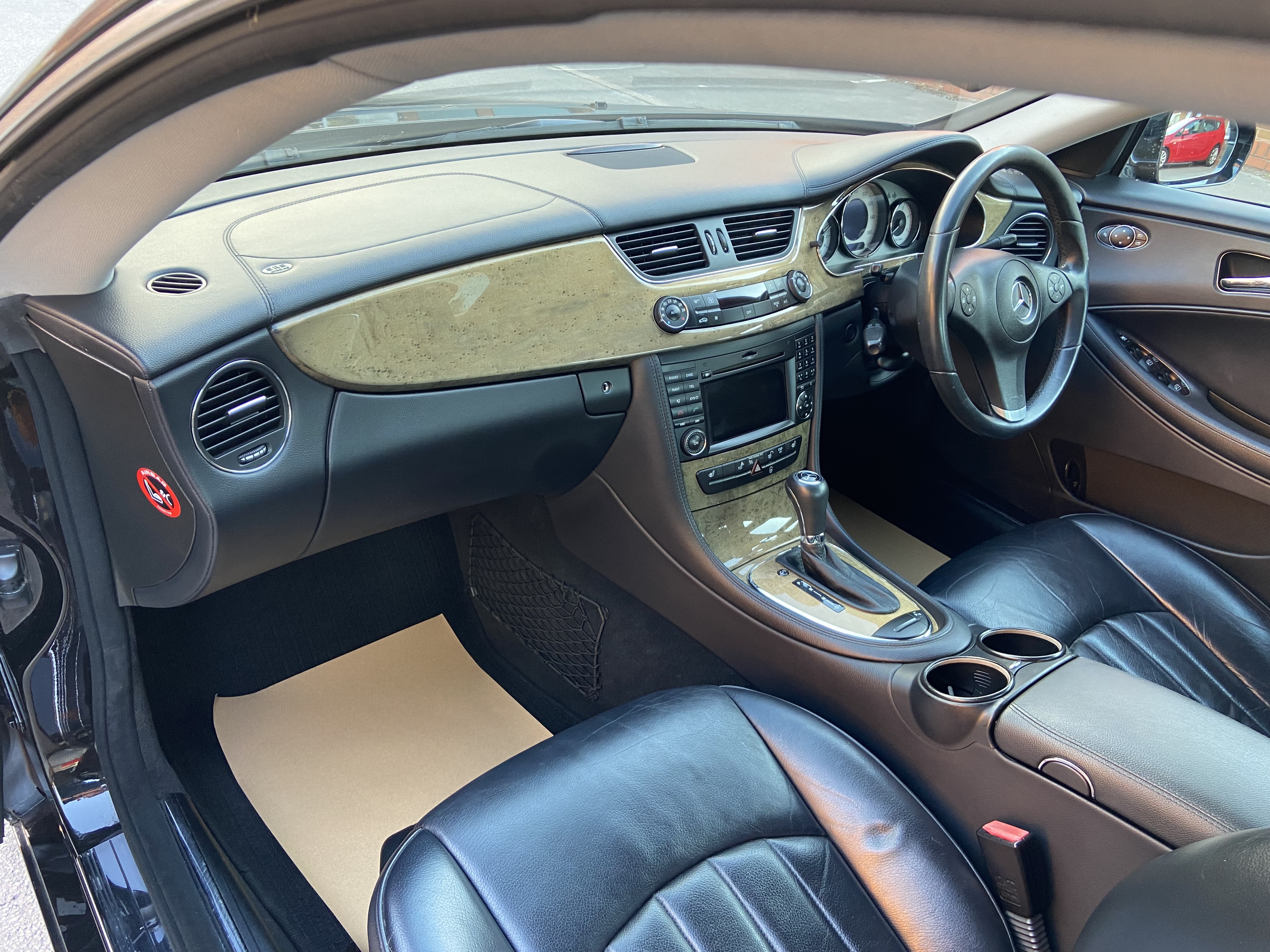 additional car image