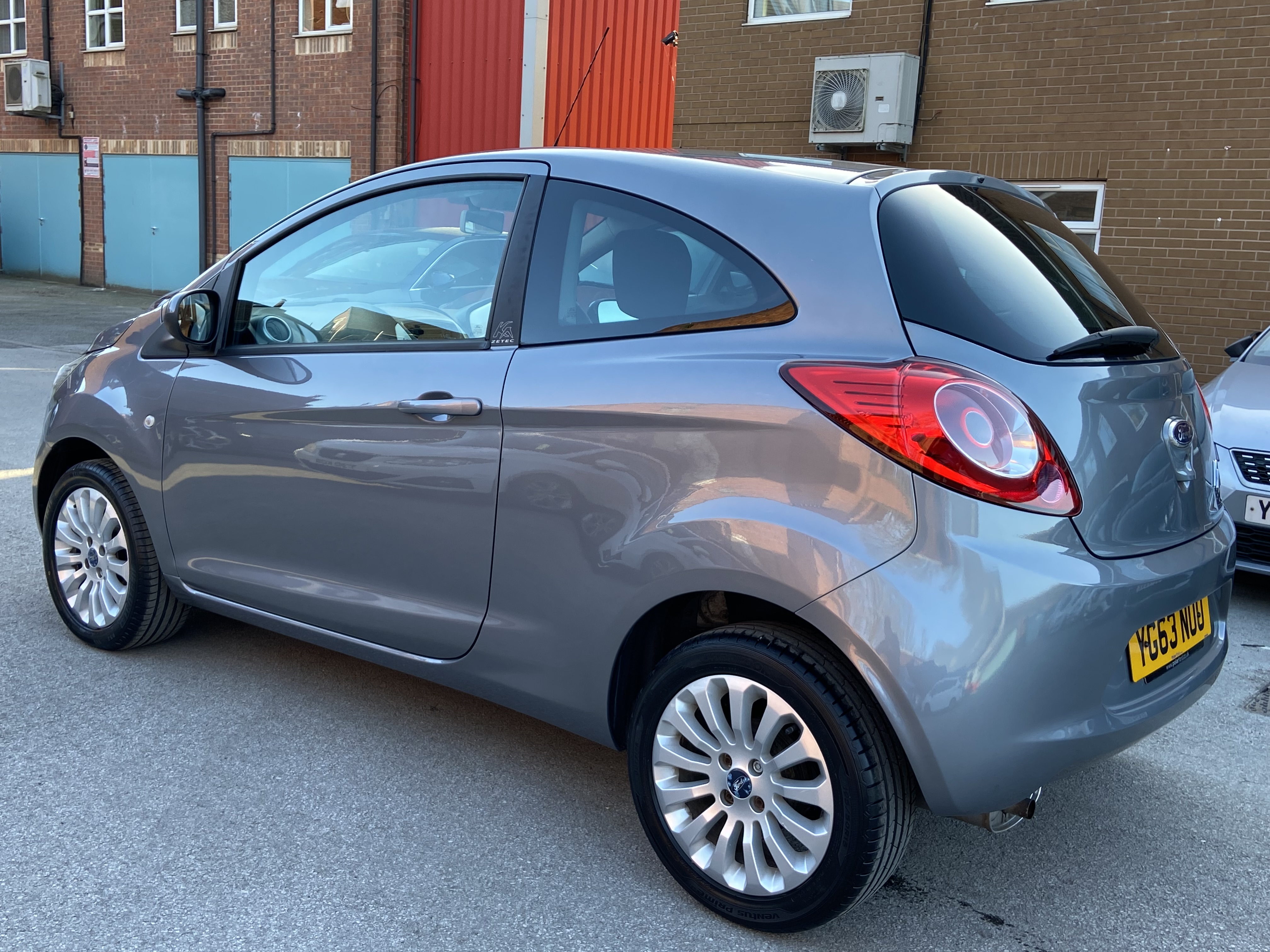 additional car image