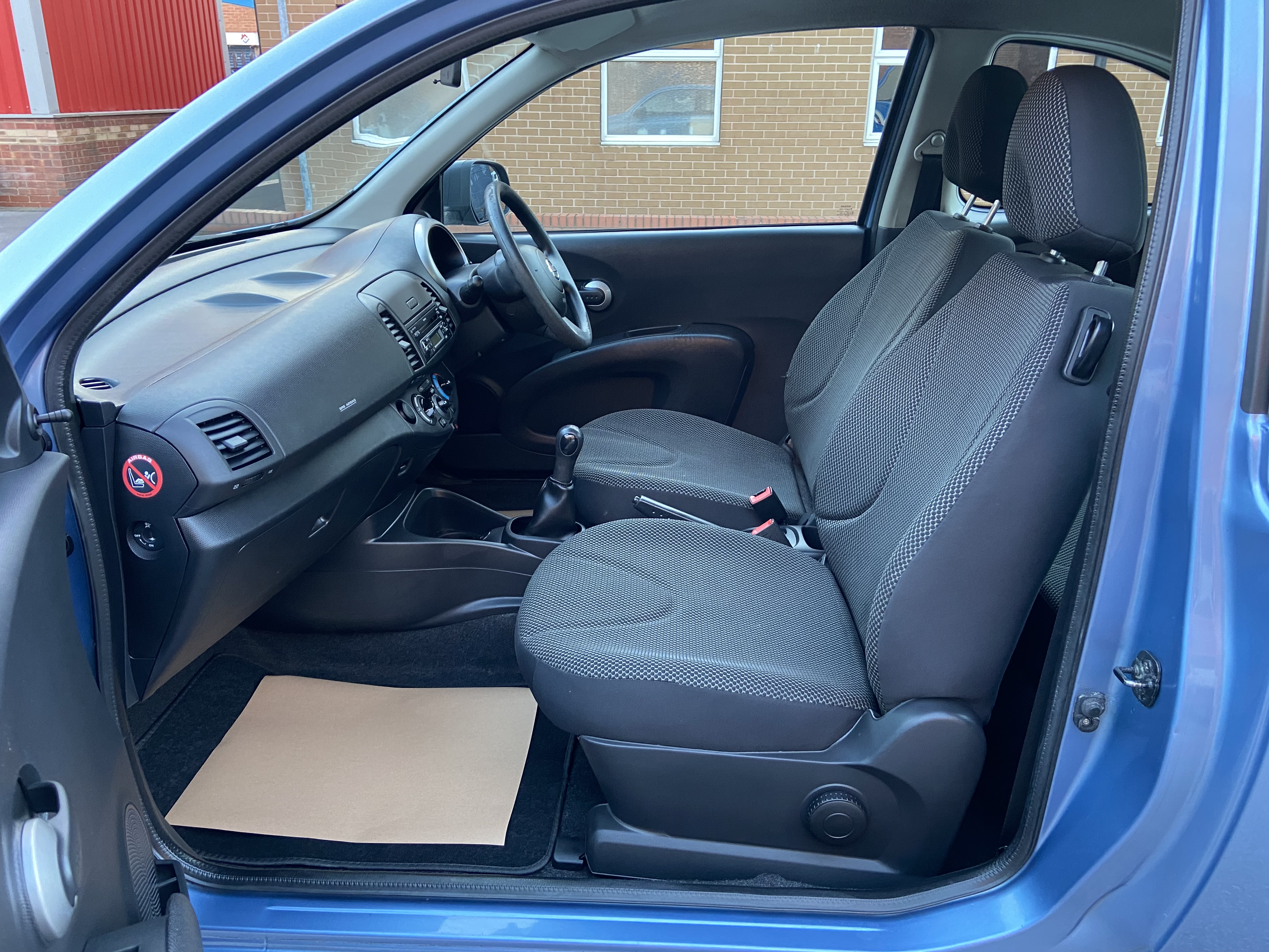 additional car image