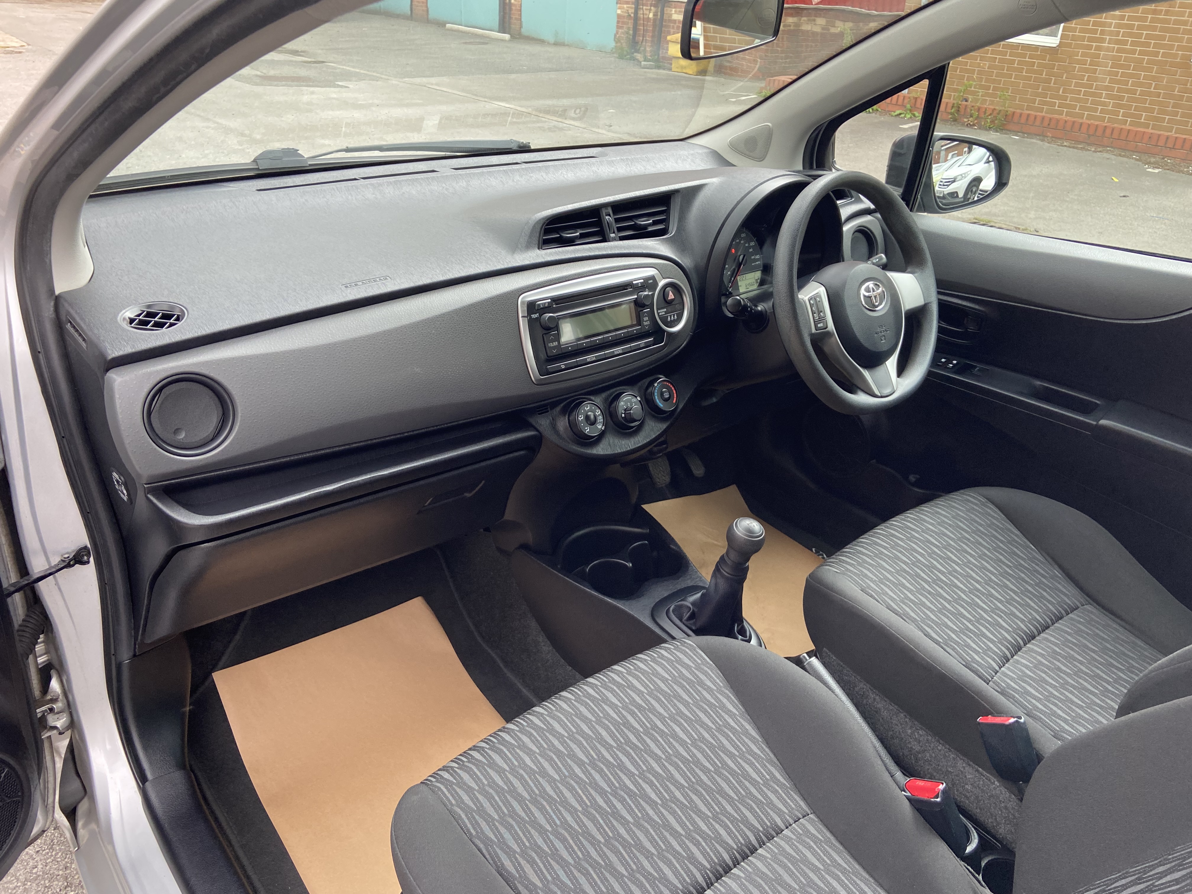 additional car image