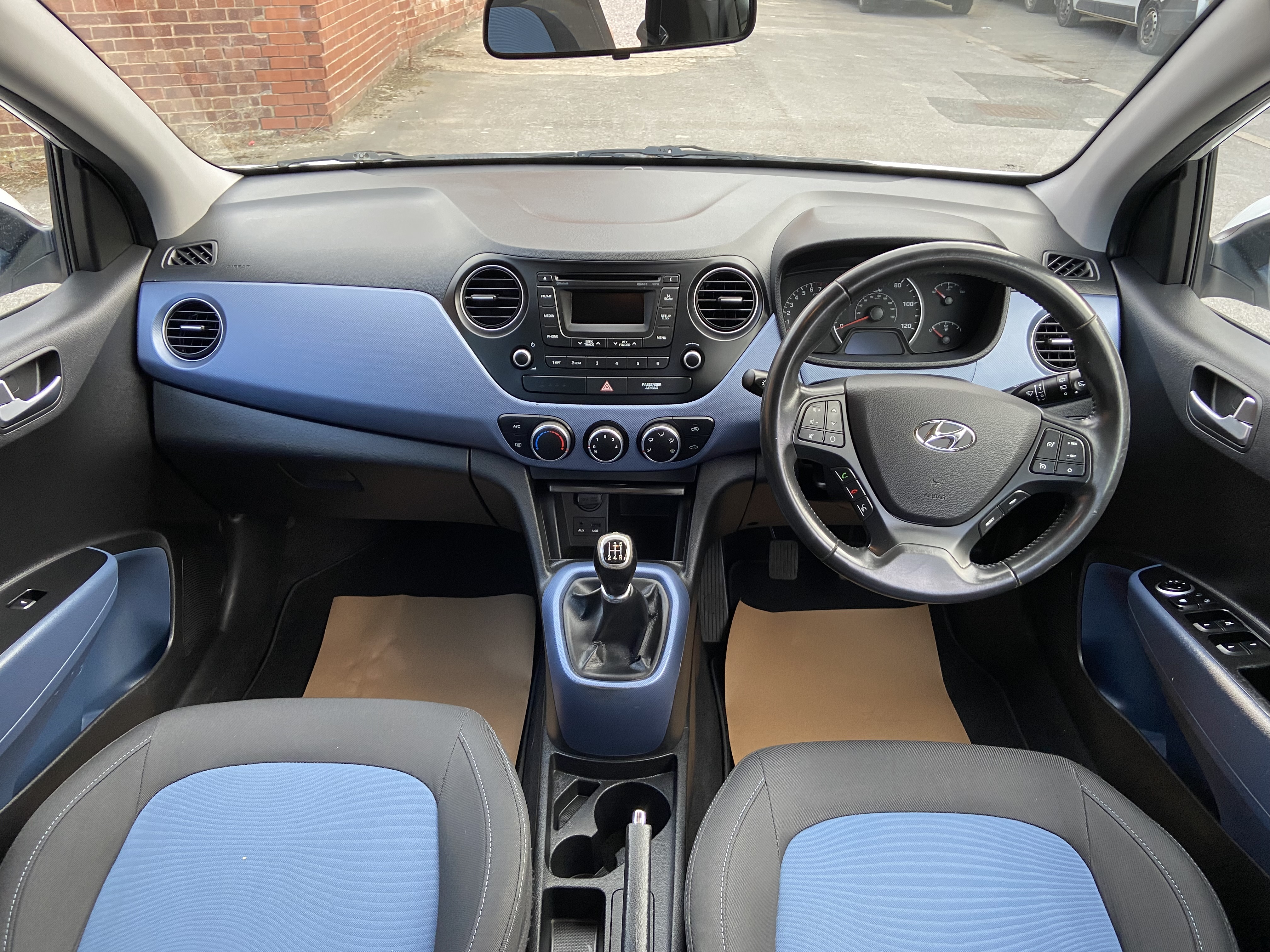 additional car image