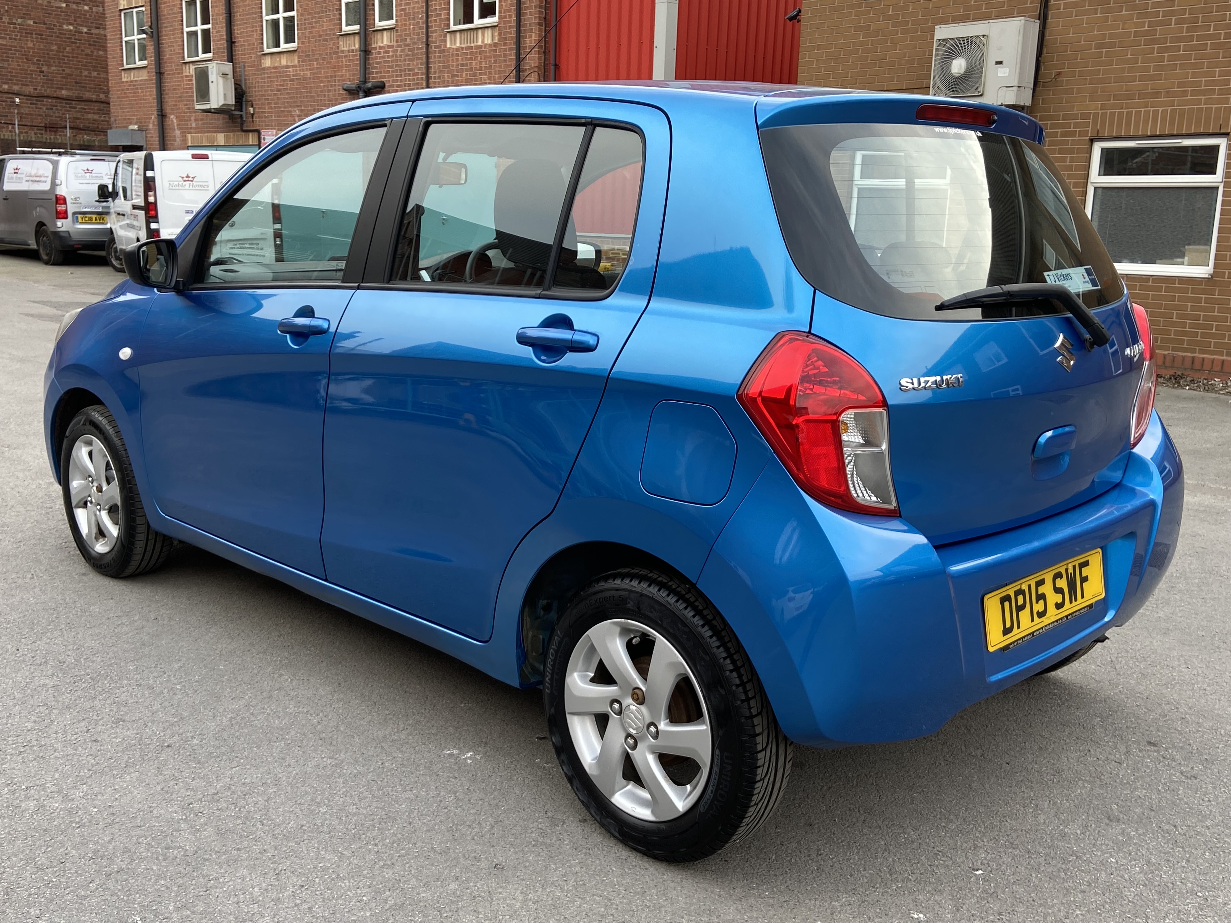 additional car image