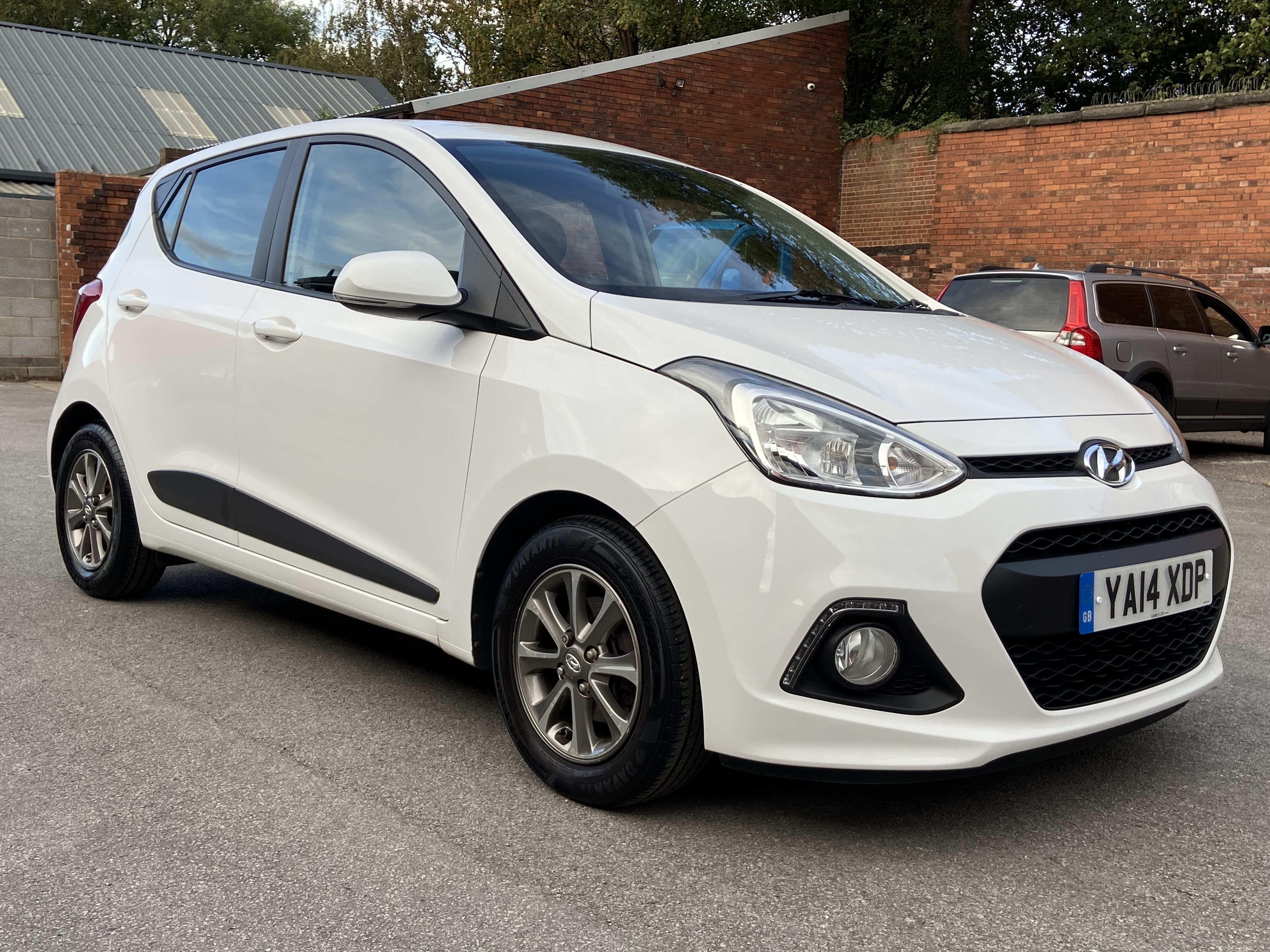additional car image