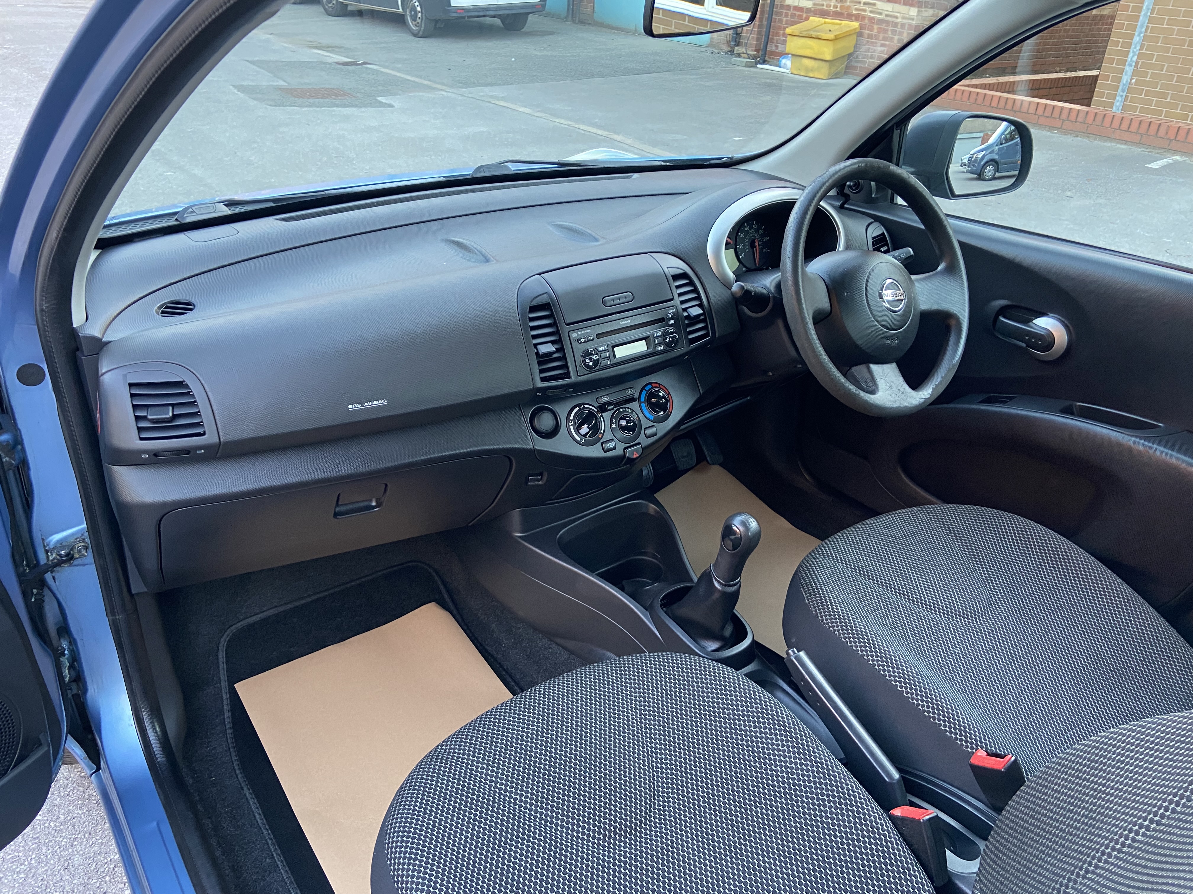 additional car image