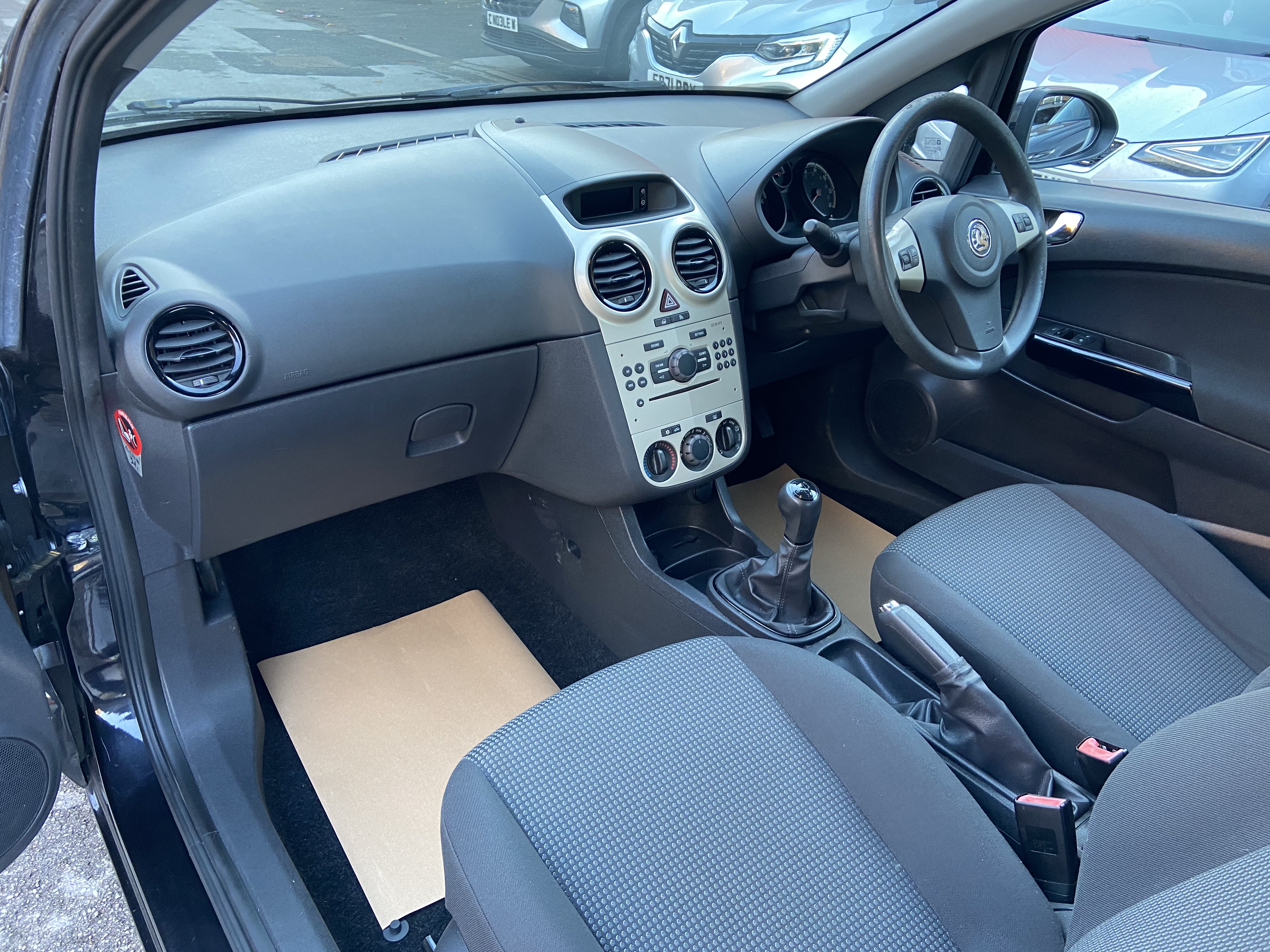 additional car image