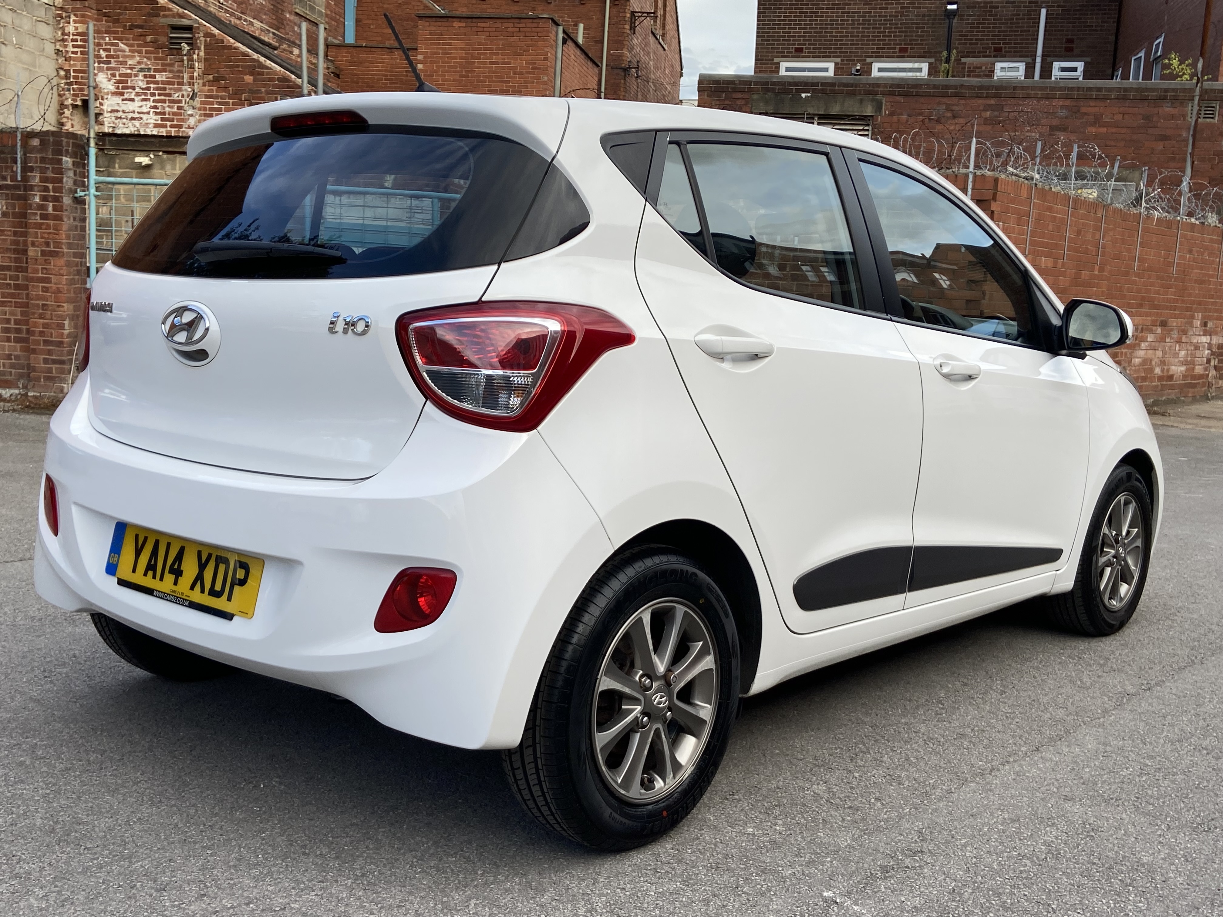 additional car image