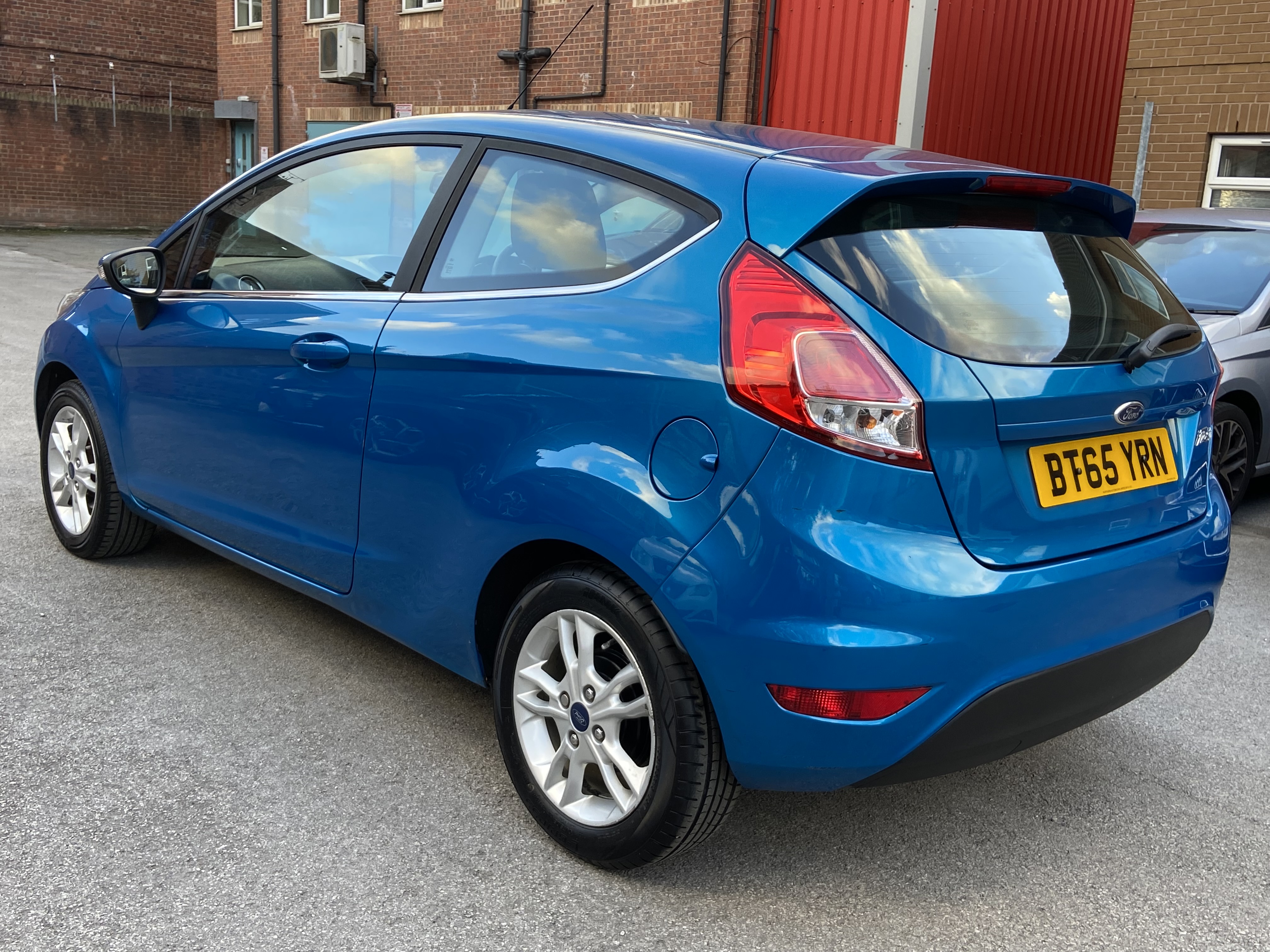 additional car image