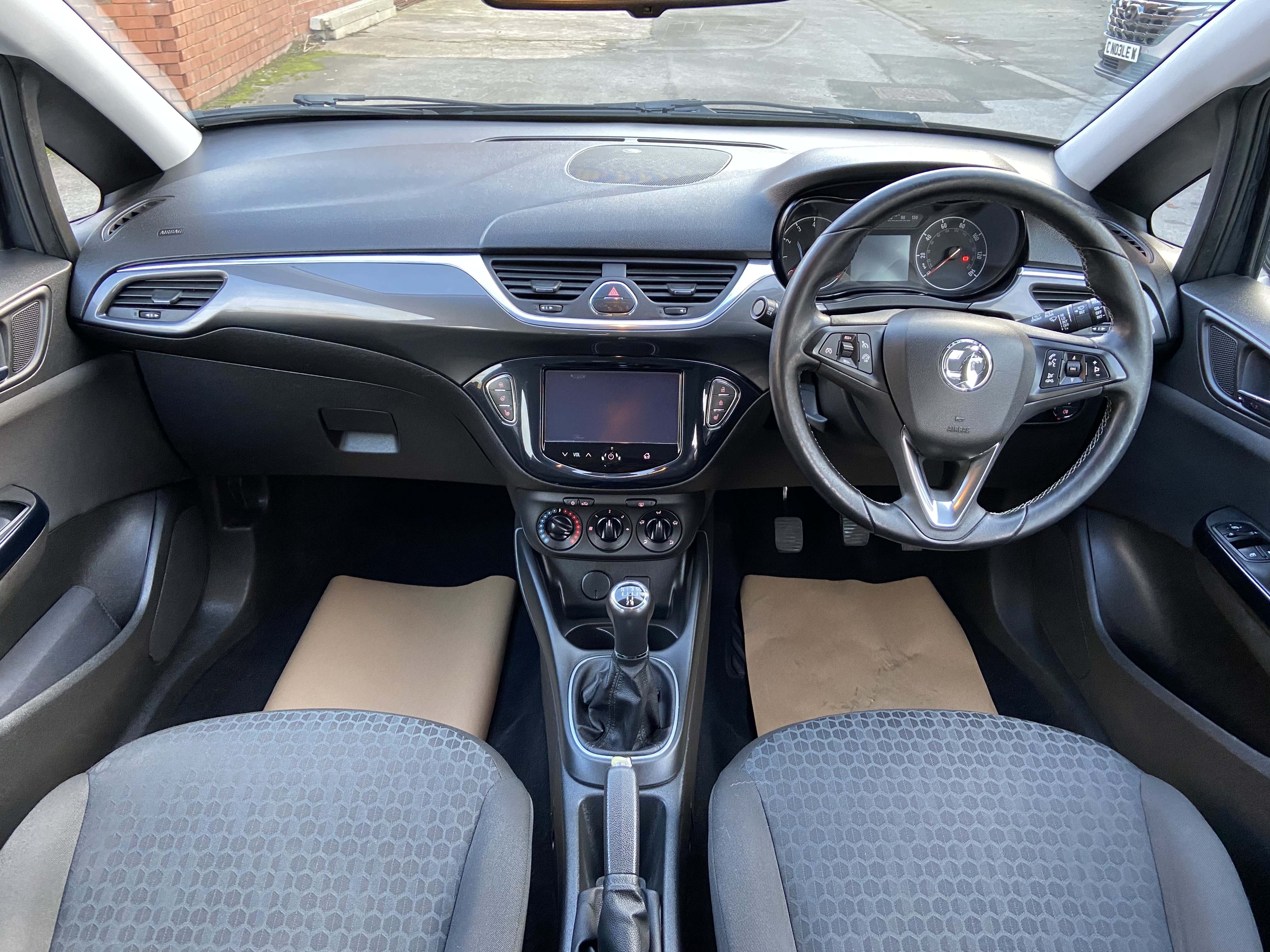 additional car image