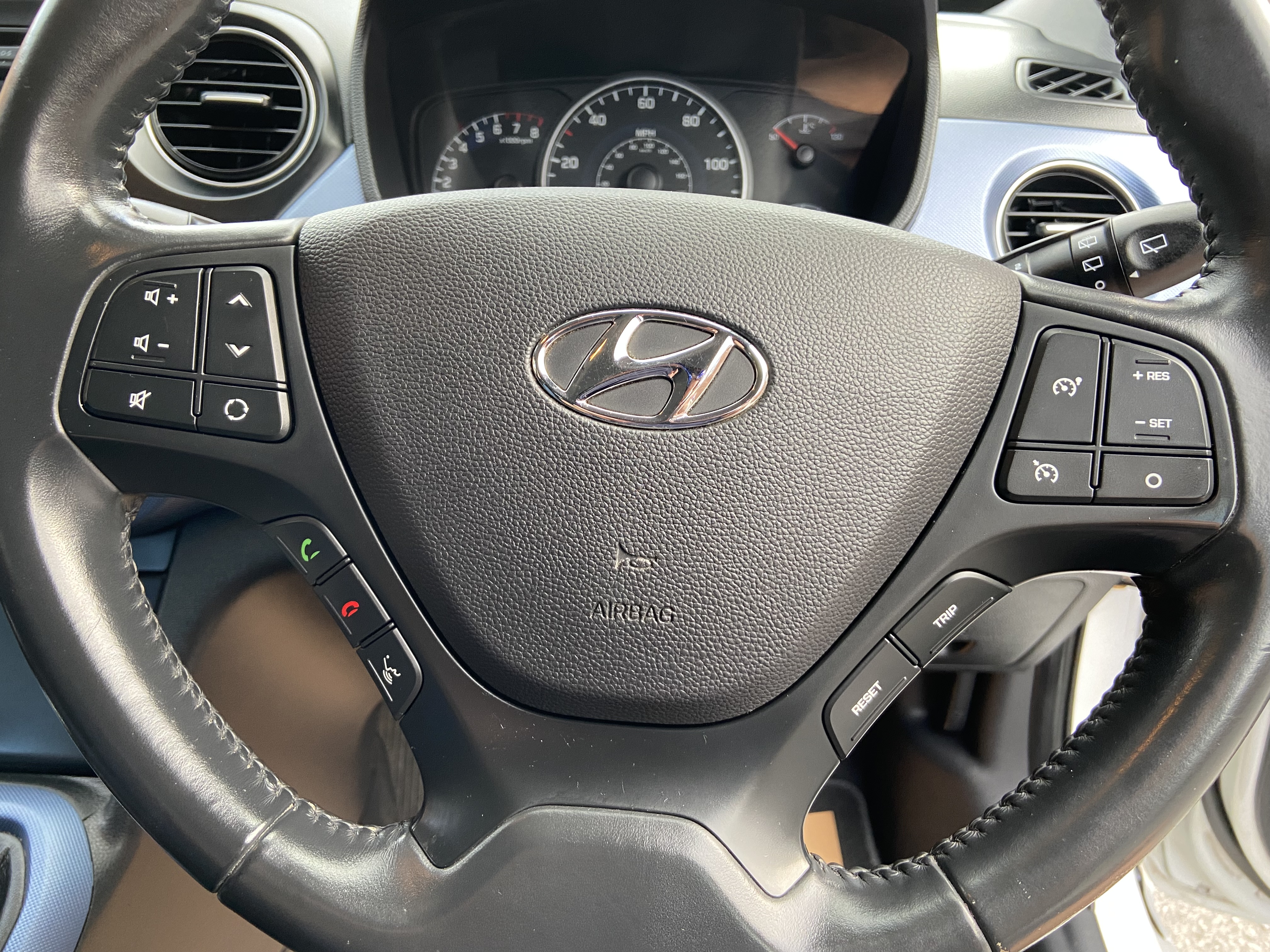 additional car image