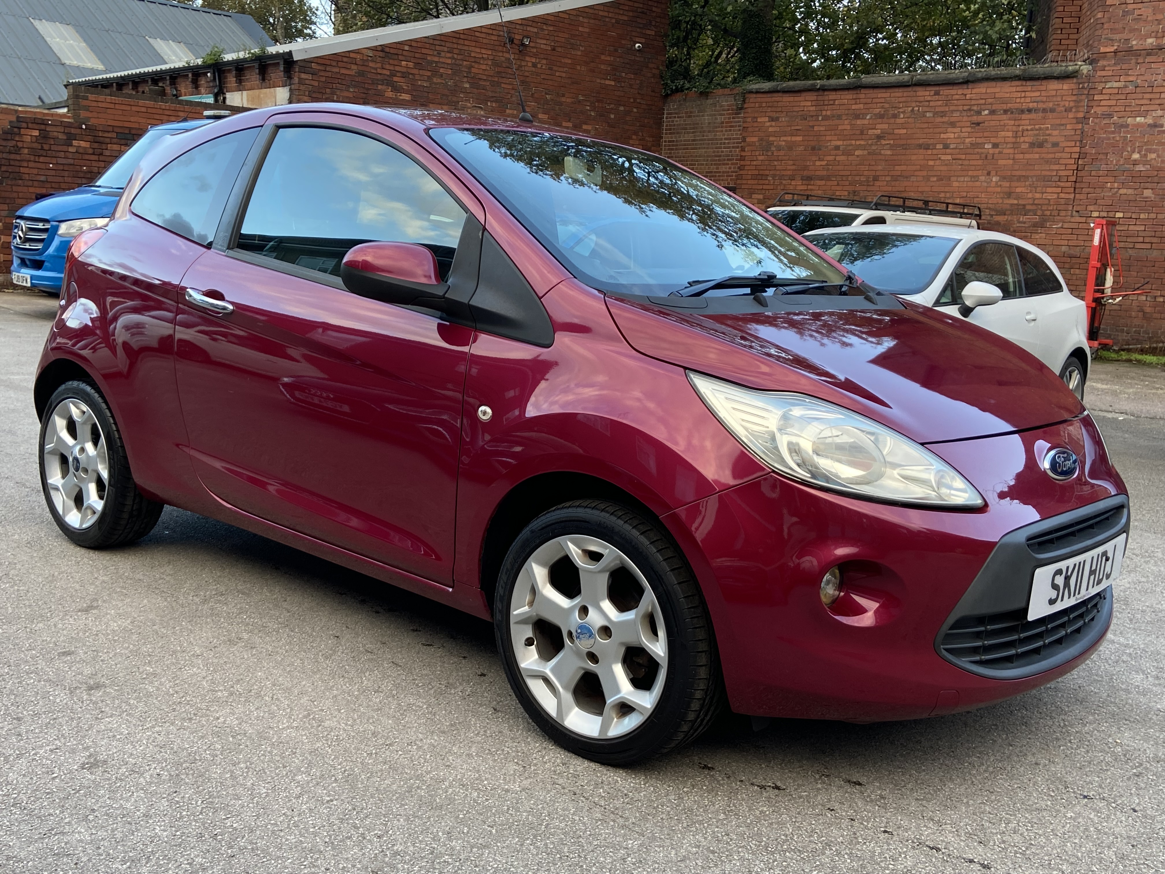 additional car image